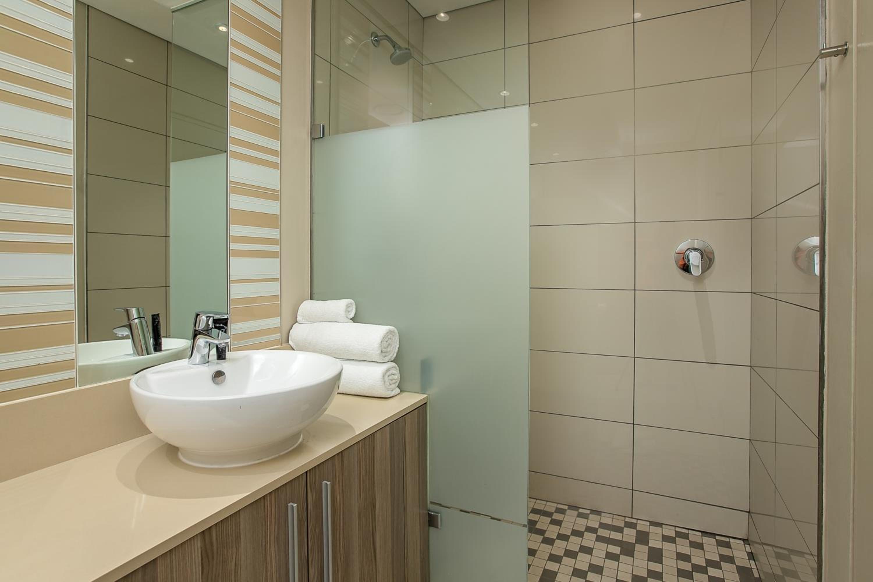 The Serviced Apartment Collection At The Tyrwhitt Rosebank