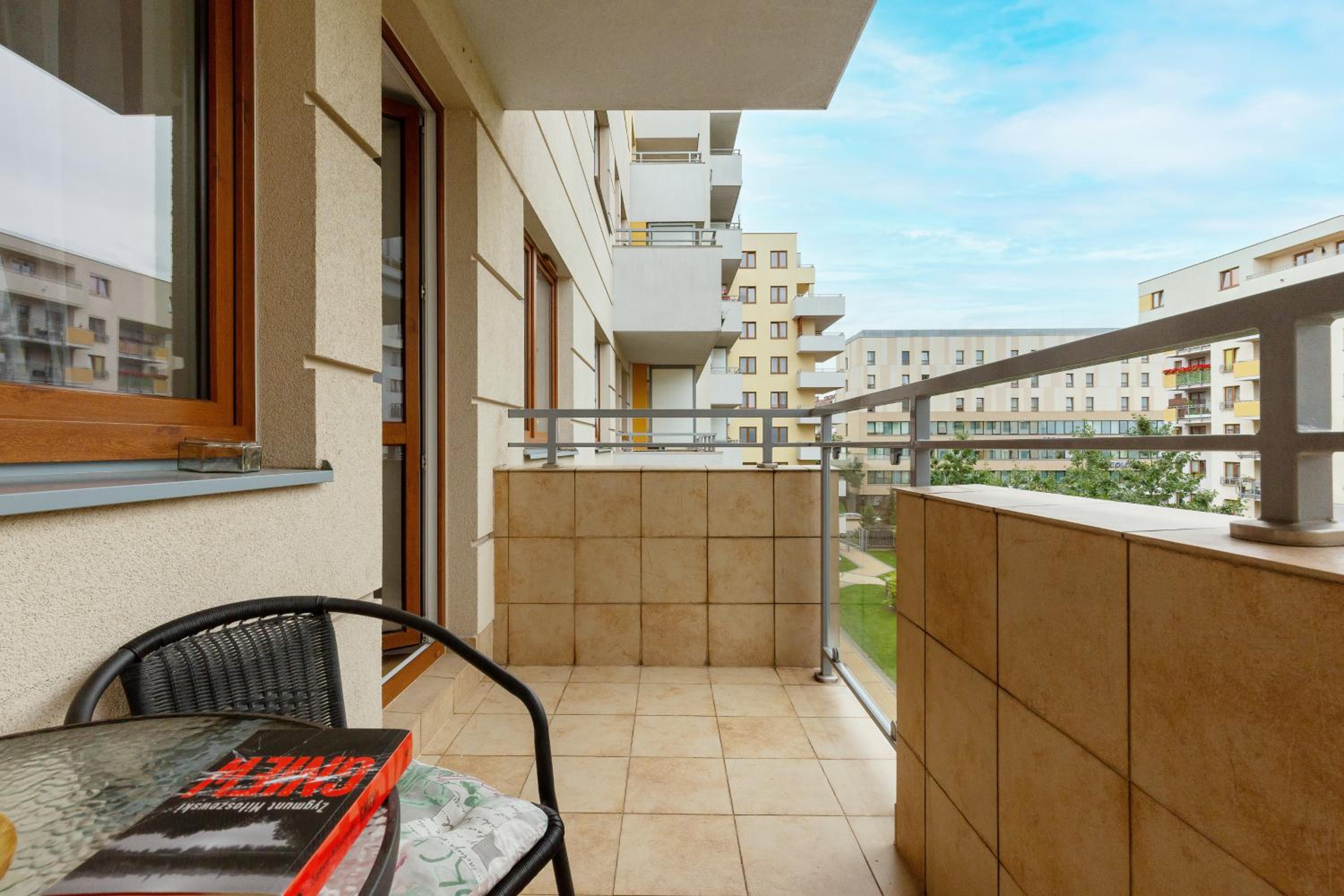 Atrium Ursus Warsaw Apartments by Noclegi Renters, photo 23