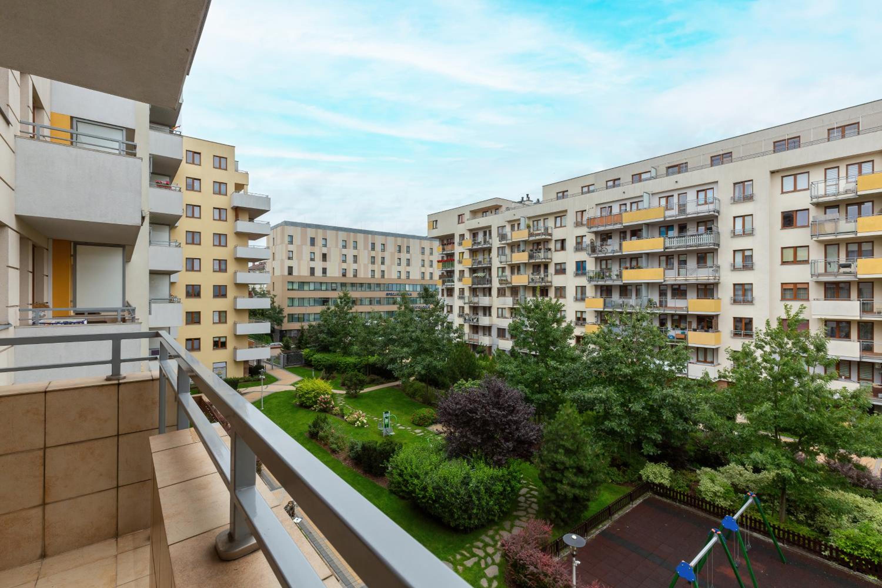 Atrium Ursus Warsaw Apartments by Noclegi Renters, photo 20