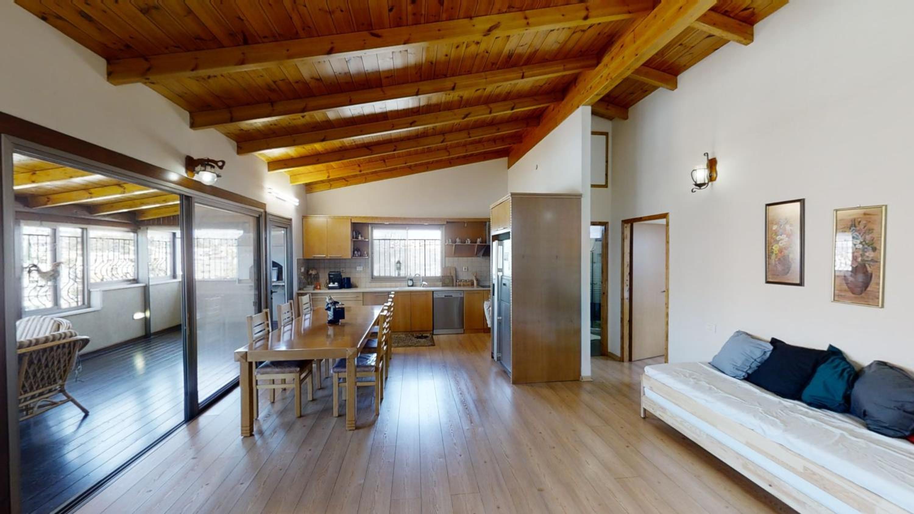 Cozy wood apartment with great view to Nazareth