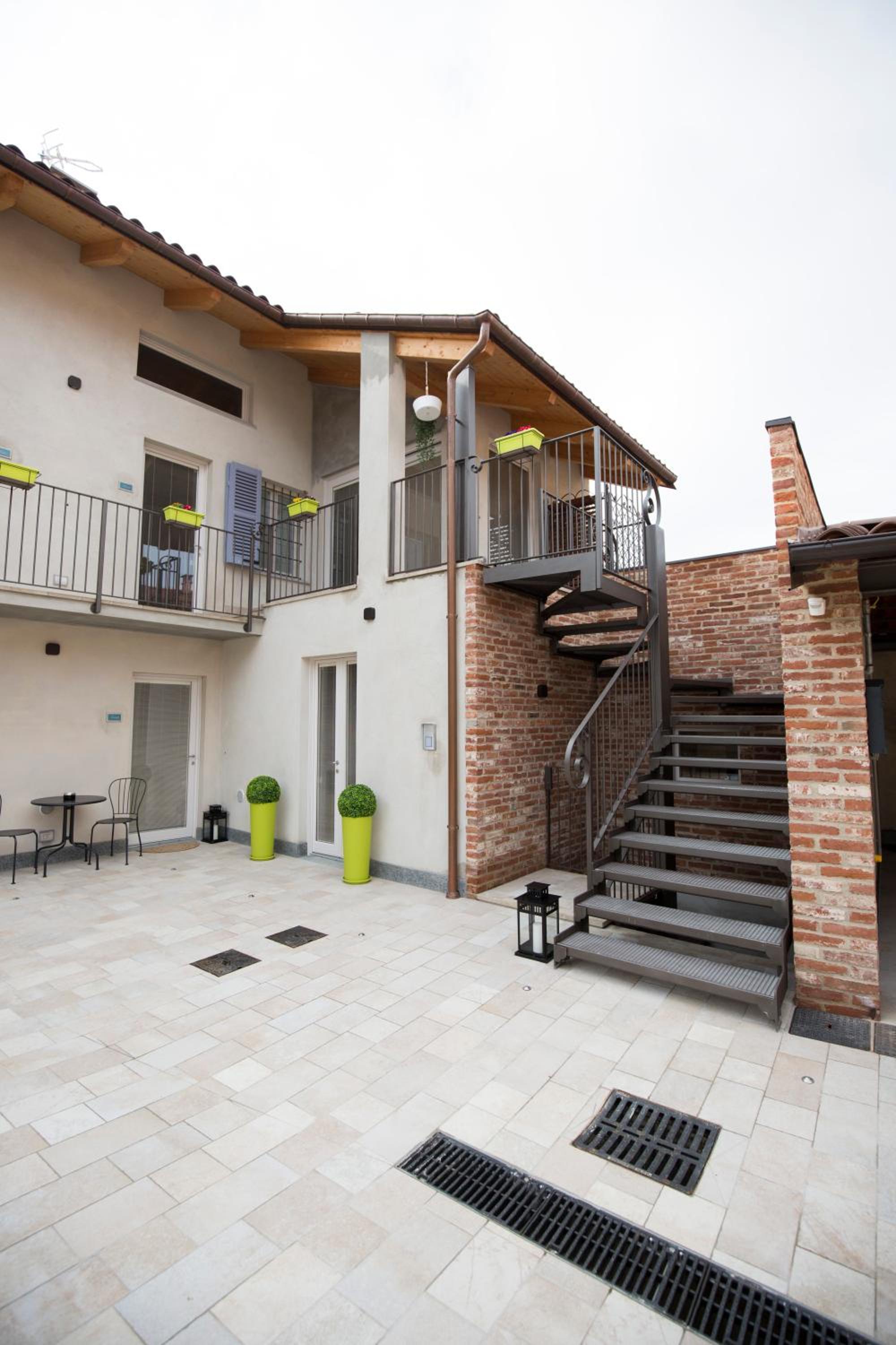 Roero Suite
