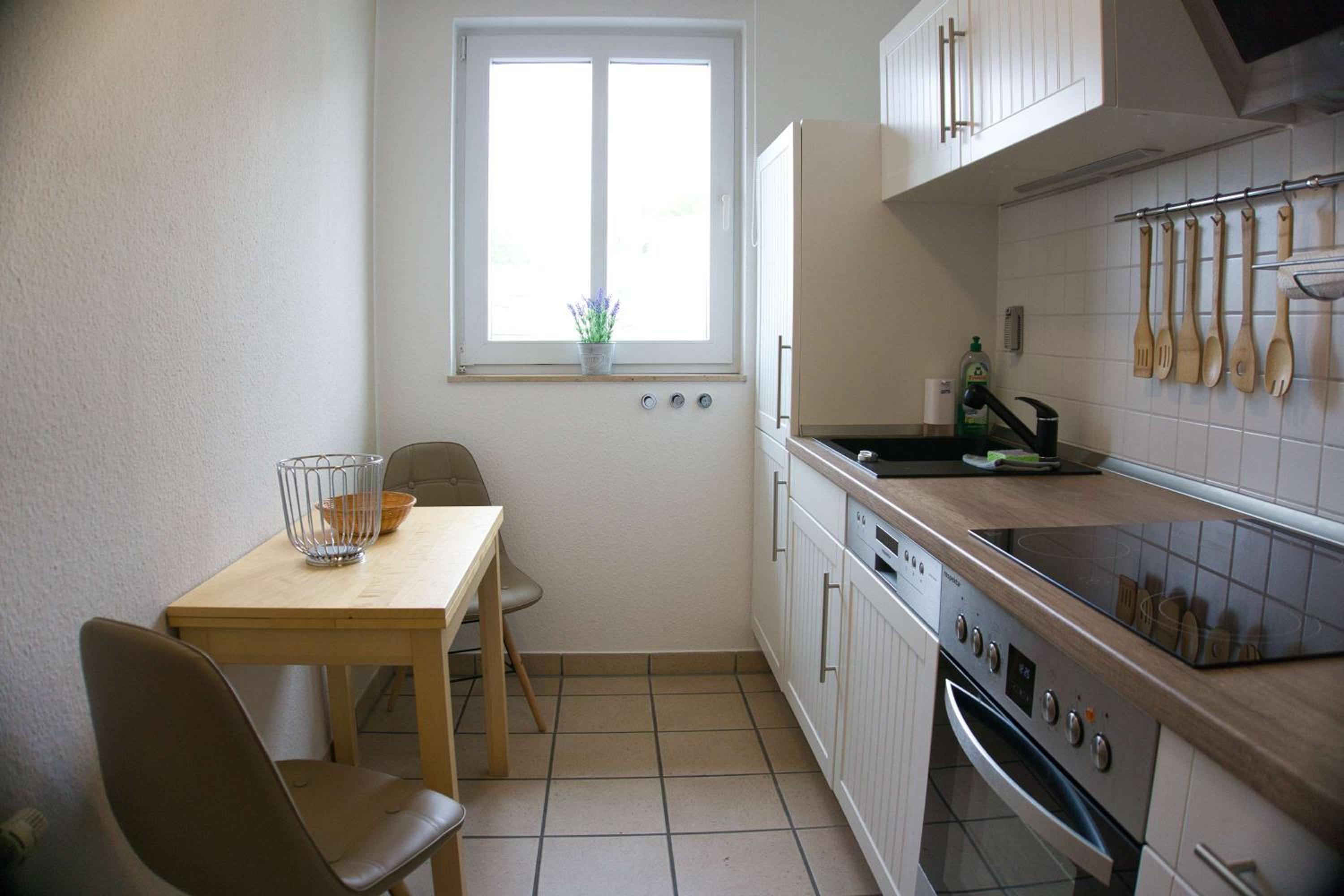 Ferienwohnung in zentraler Lage und mit Balkon - Villa Karola FeWo 18