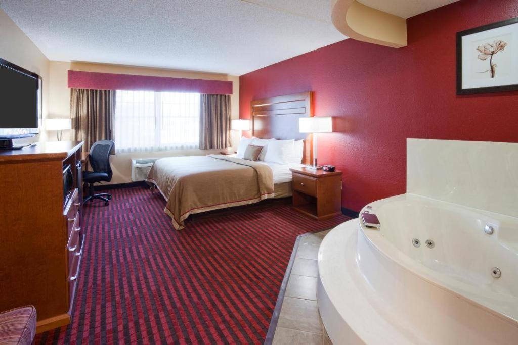 Quality Inn & Suites Stillwater view 2