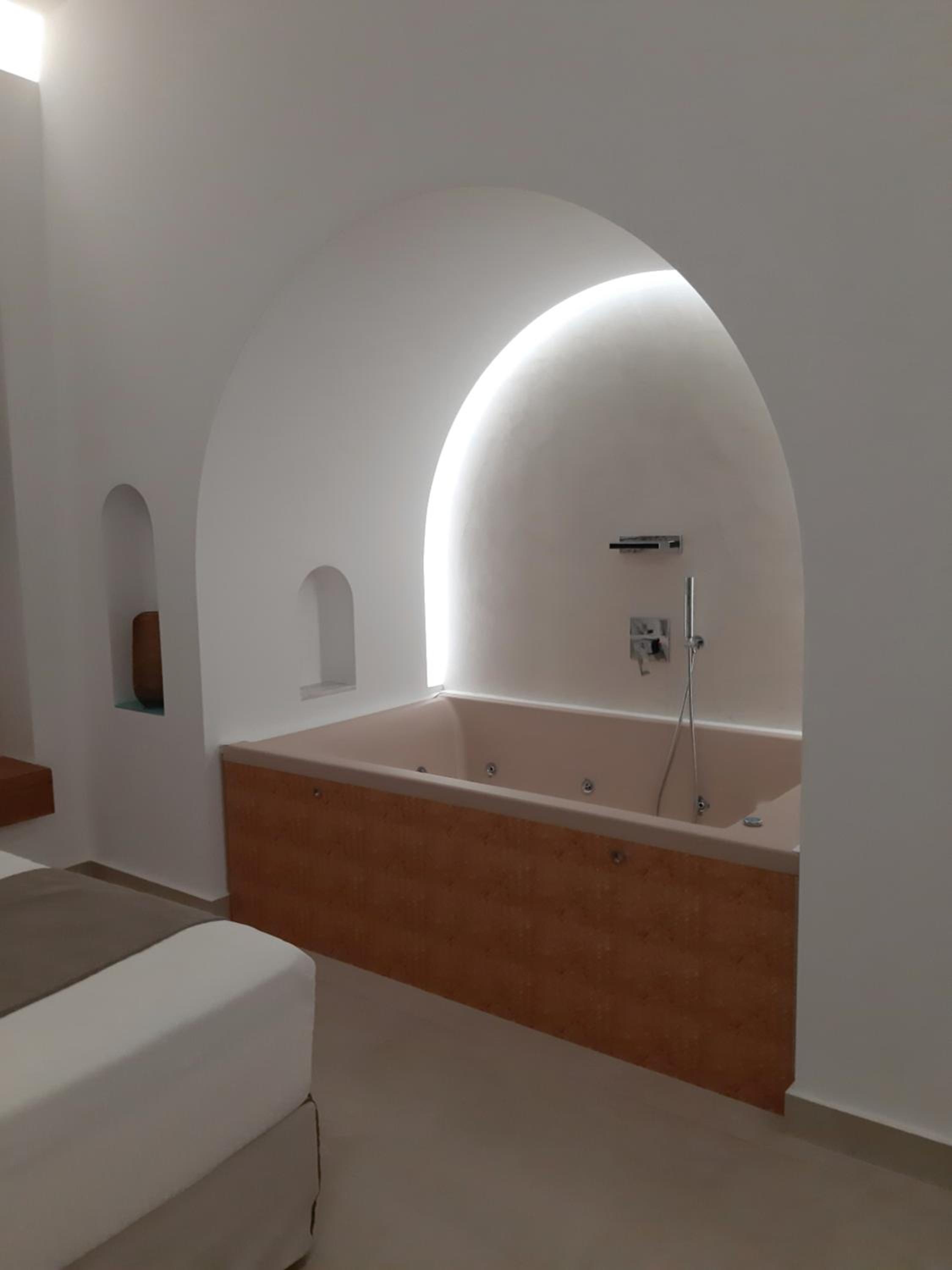 Sfakia Seaside Luxury Suites view 4