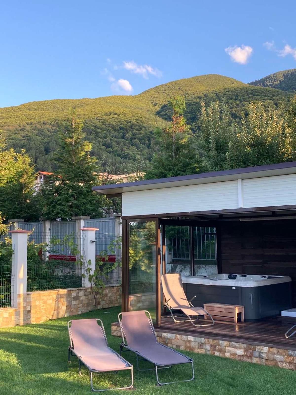 Villa Detelina view 2