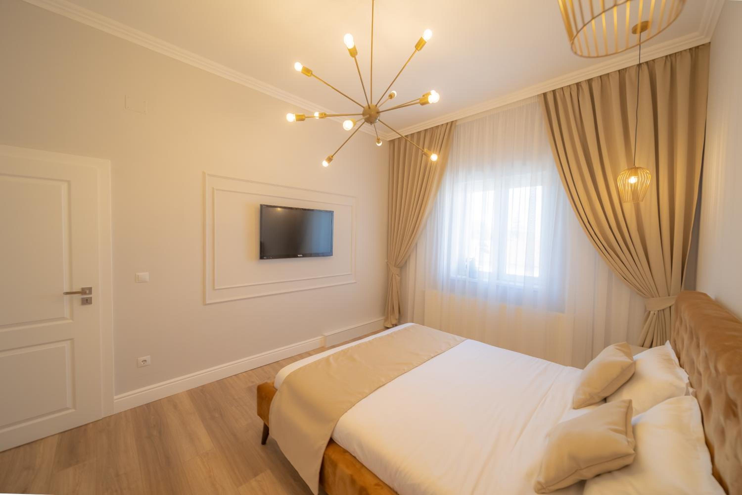 BlueSky Ultra-Central Premium Apartment view 5