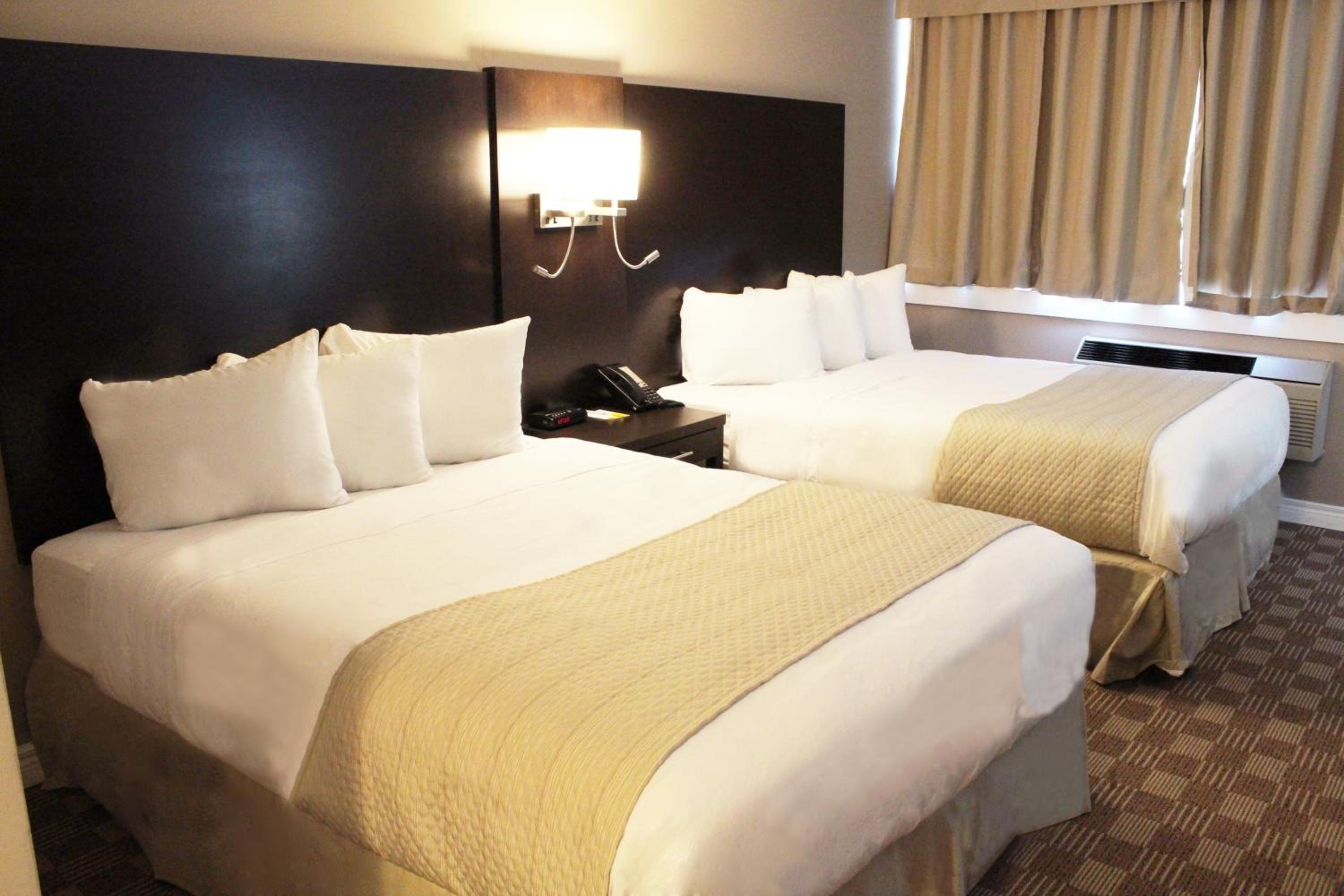 North Bay Vacations - Days Inn Suites by Wyndham North Bay Downtown - Property Image 3