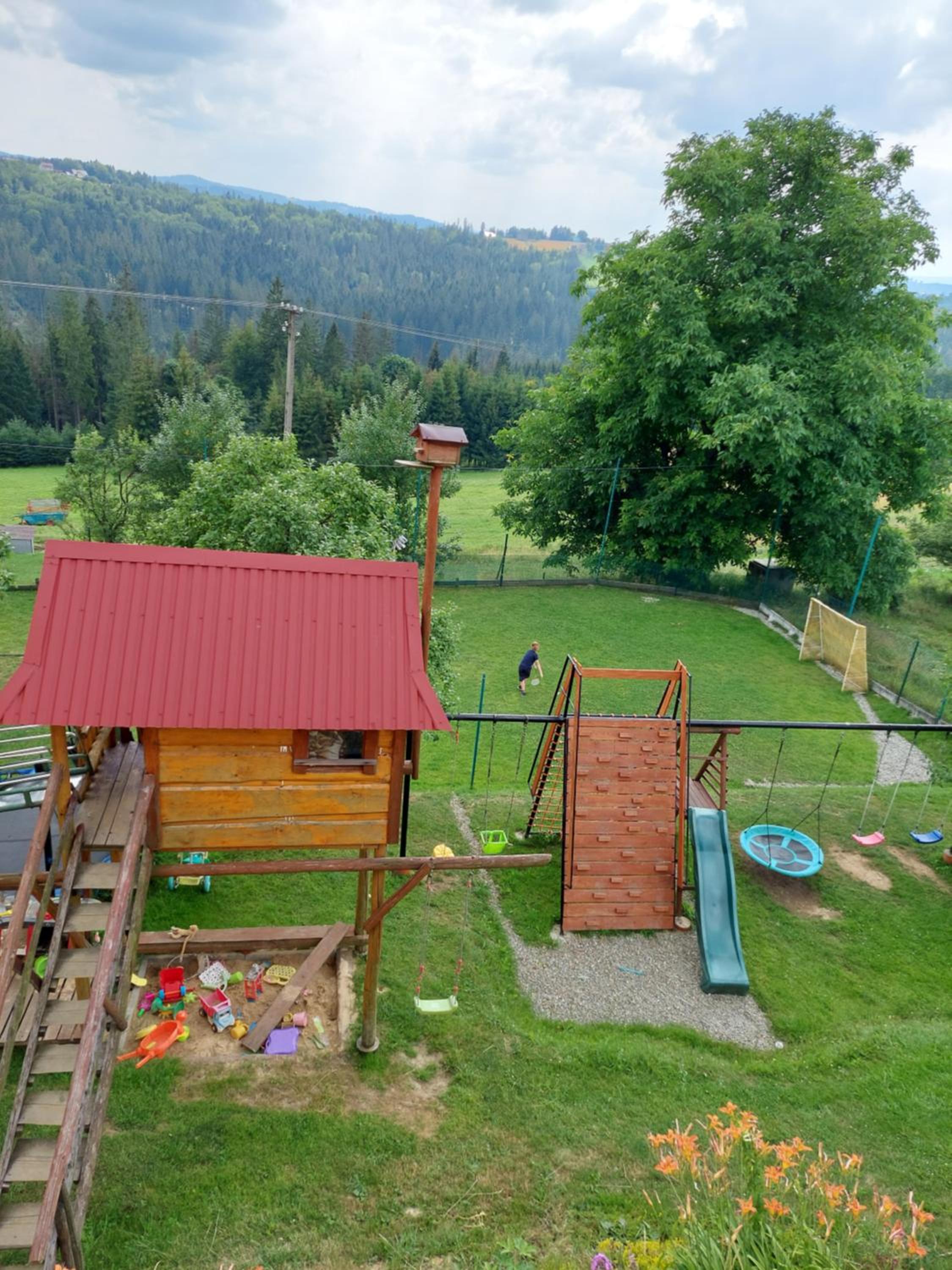 Domek nad Lasem