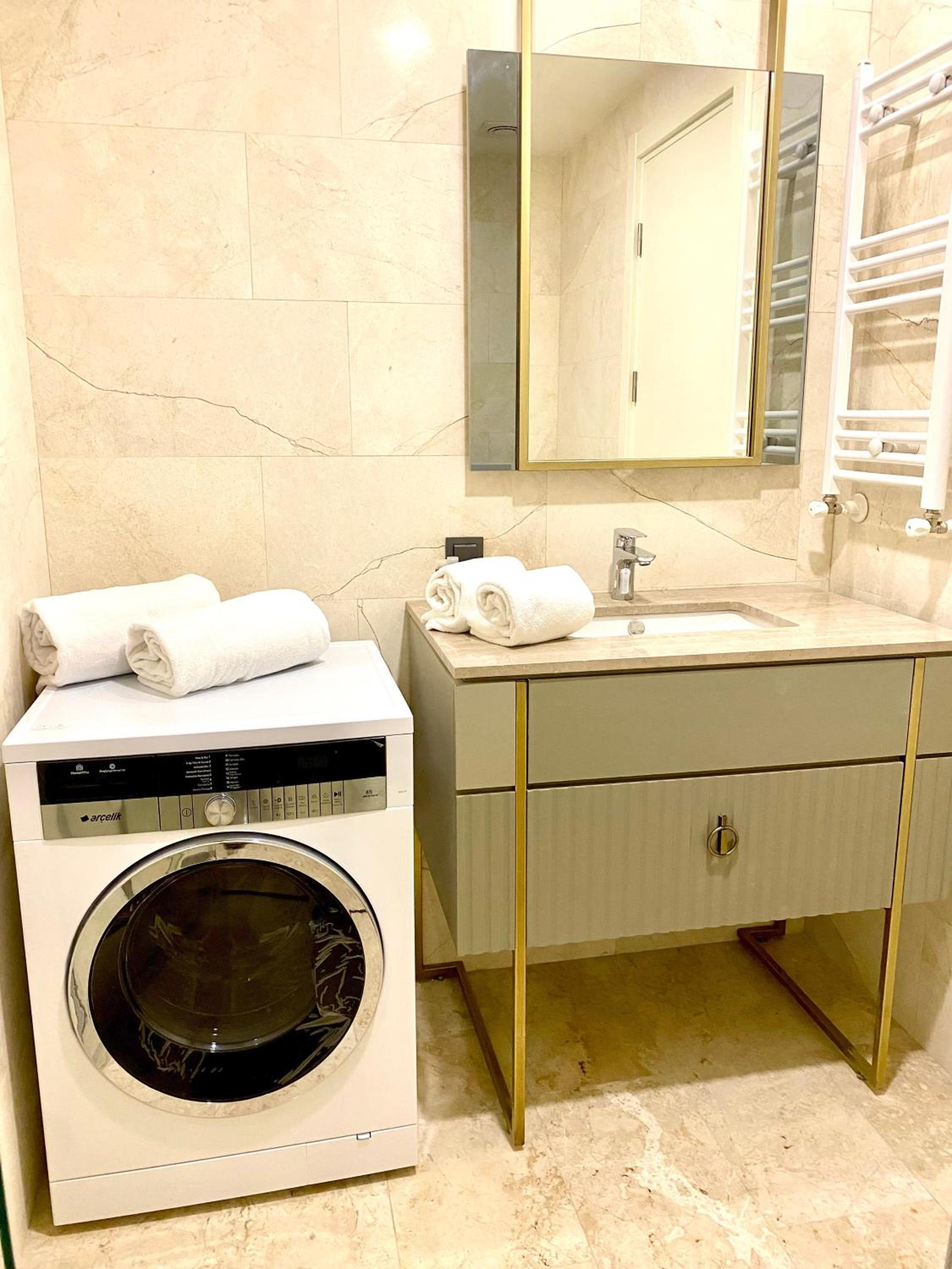 G Tower Furnished Apartment Rentals