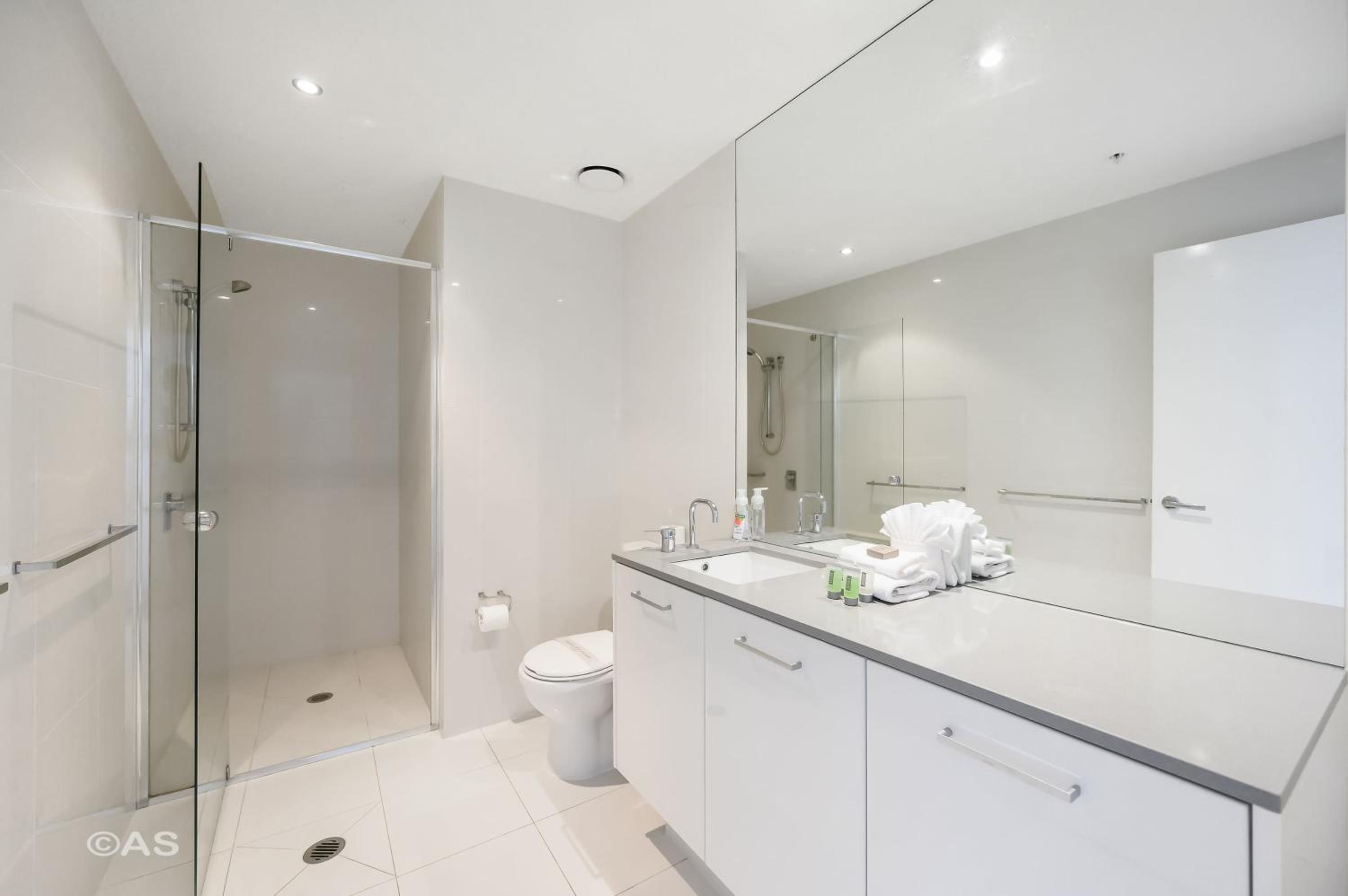 Circle on Cavill - Private Apartments - Apartment Stay