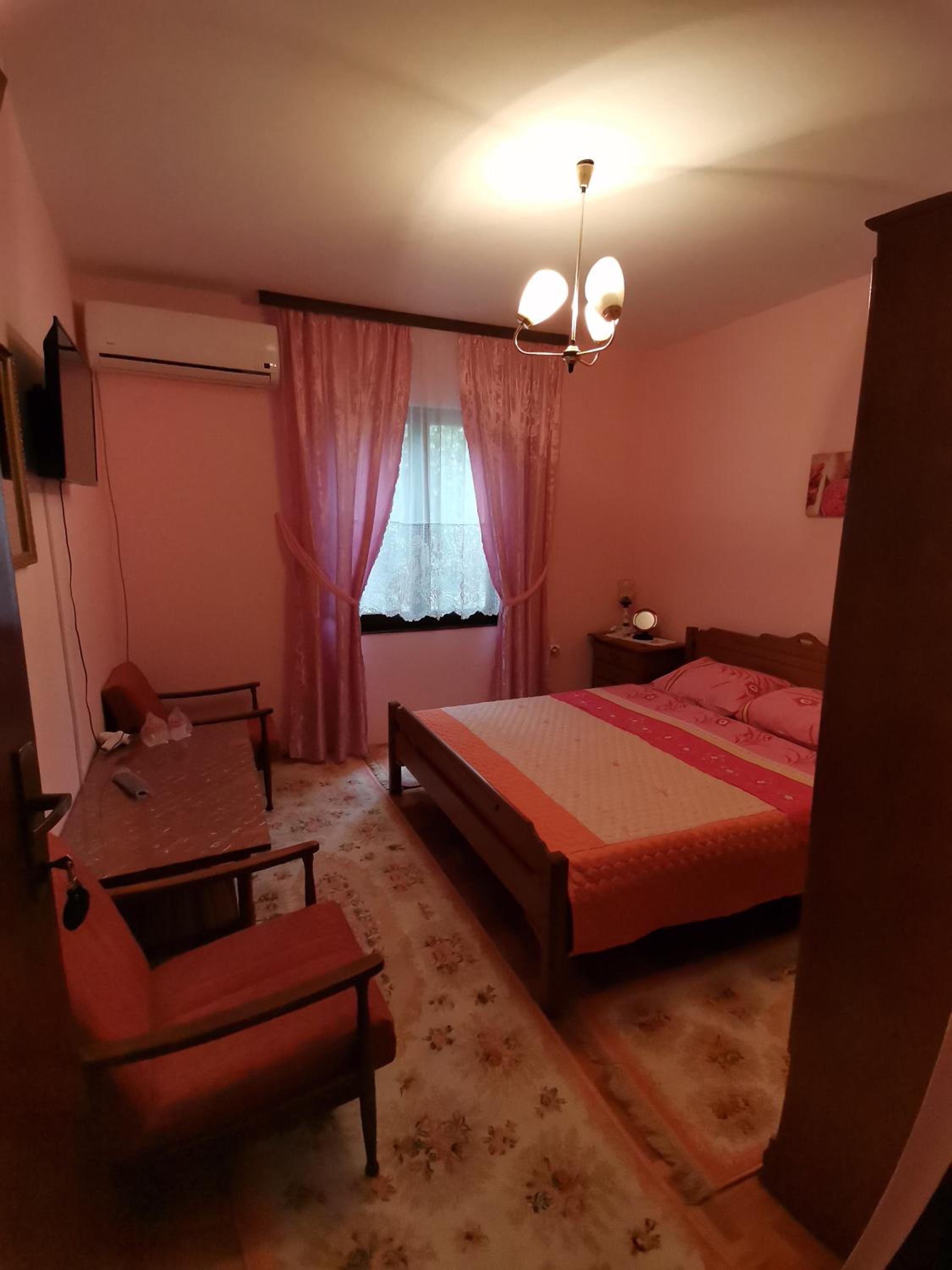 Apartman Jaredić - Private Accommodation, Privatni Smeštaj view 2