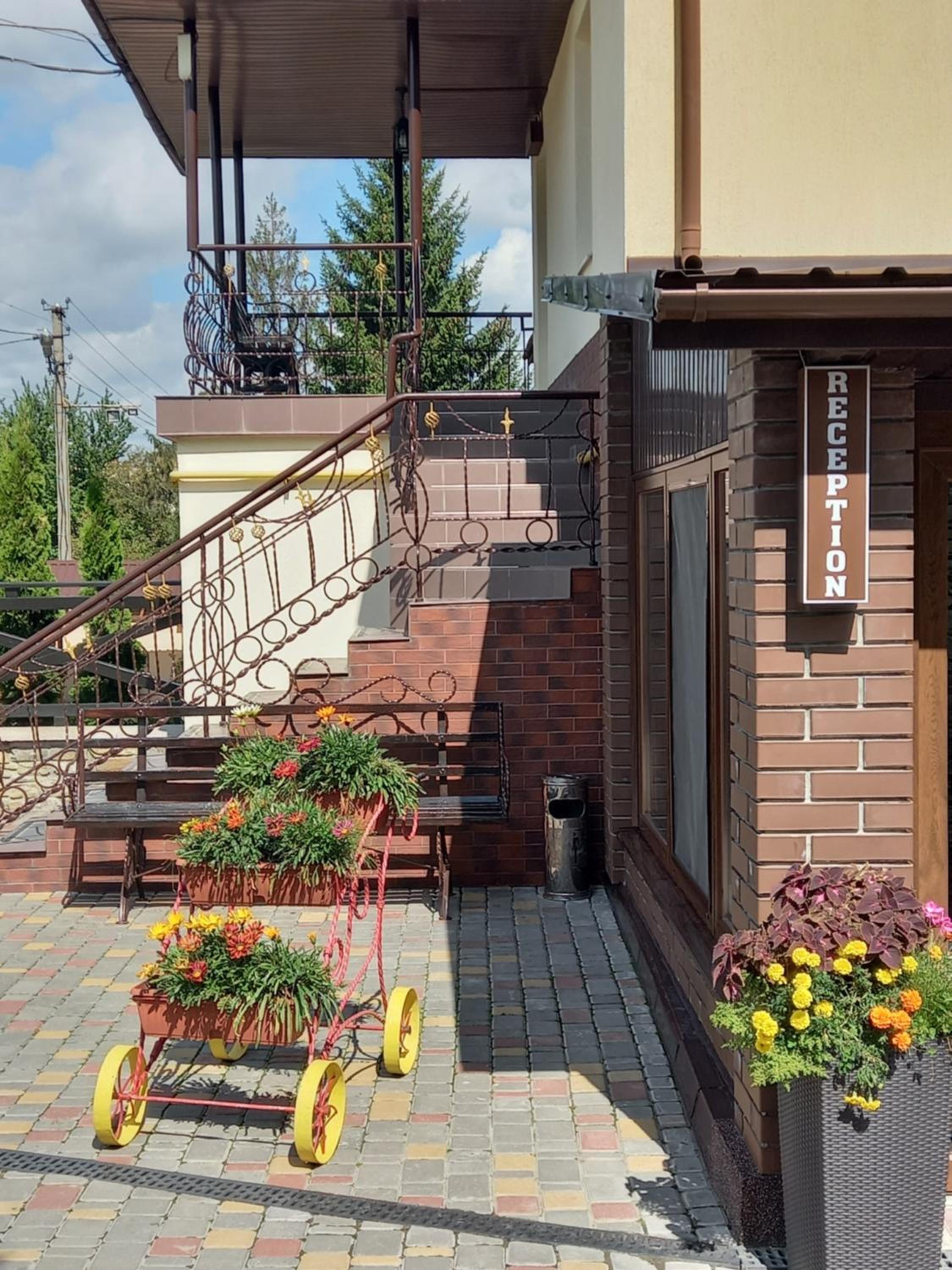 Photo 18