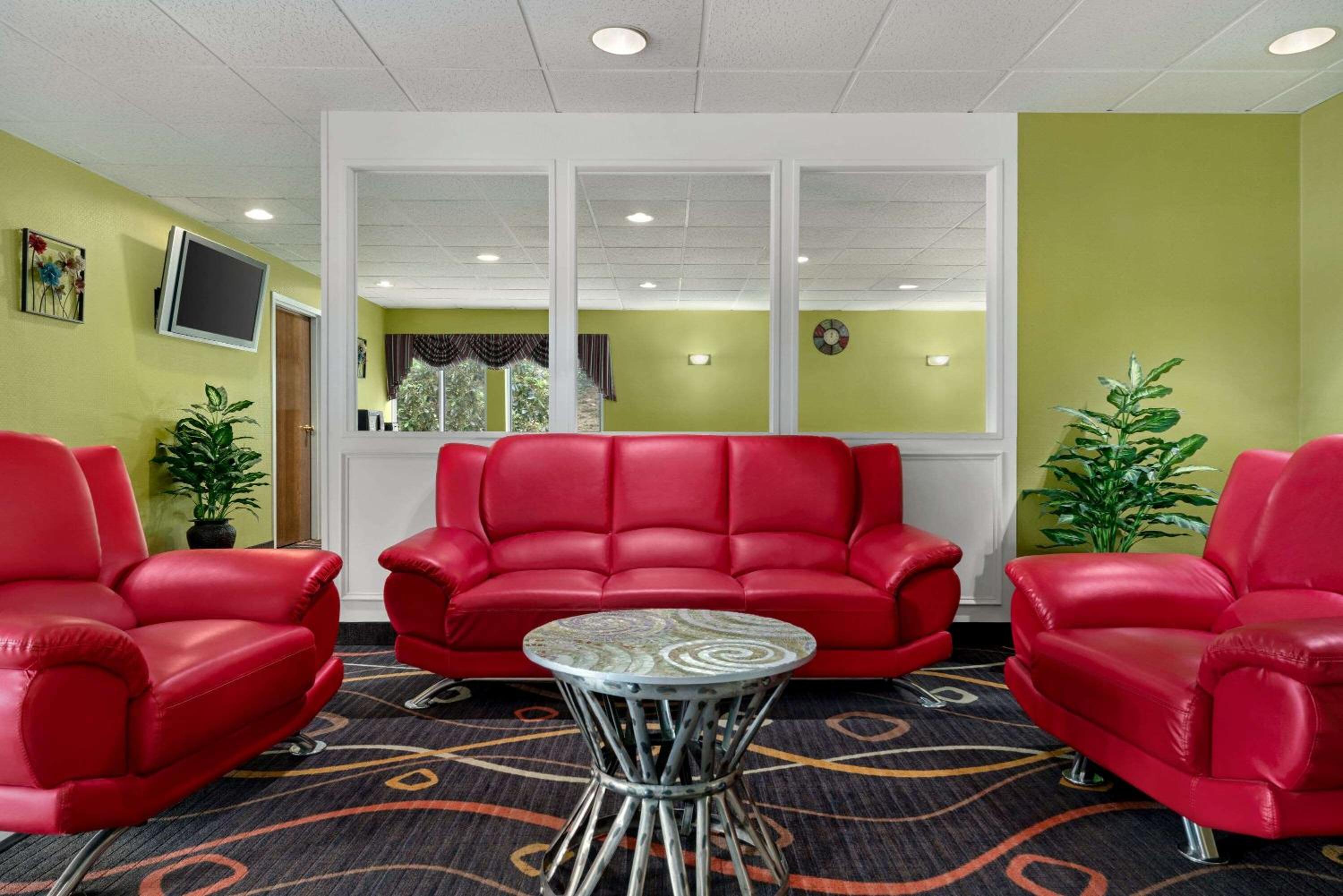 Baymont by Wyndham North Dartmouth Fall River