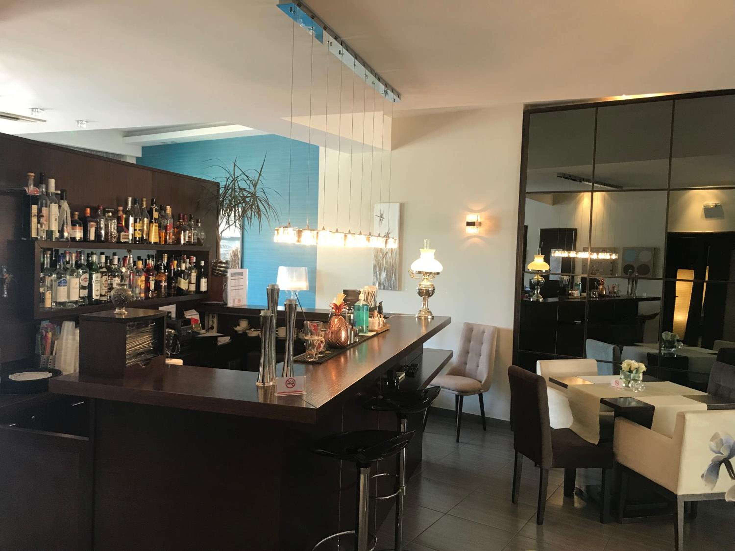 bar