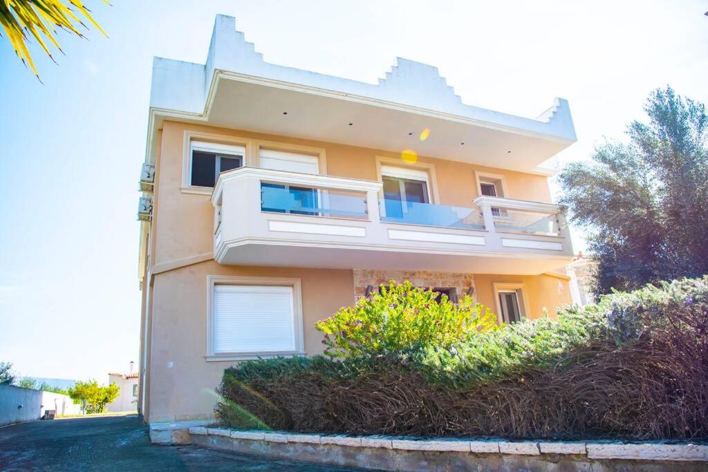 Villa IRENE Evia, 4 bdr, Pool, 500m to Beach