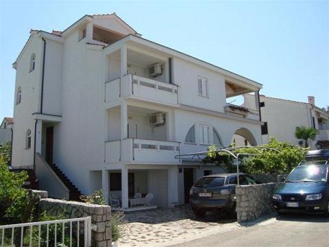 Apartments Biserka
