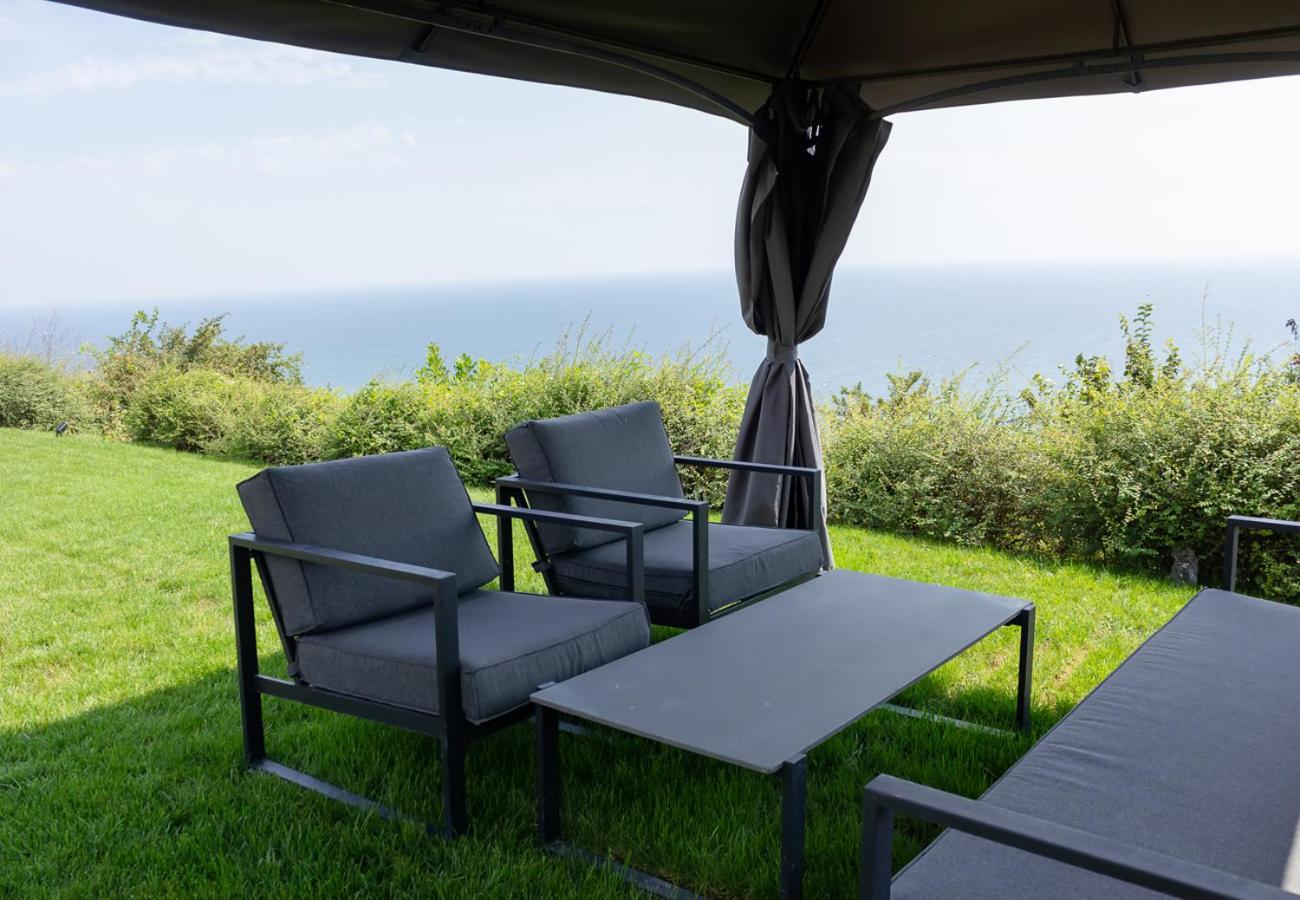 Luxury 4-bedroom Villa in Black Sea Rama Resort by Flat Mаnager view 2