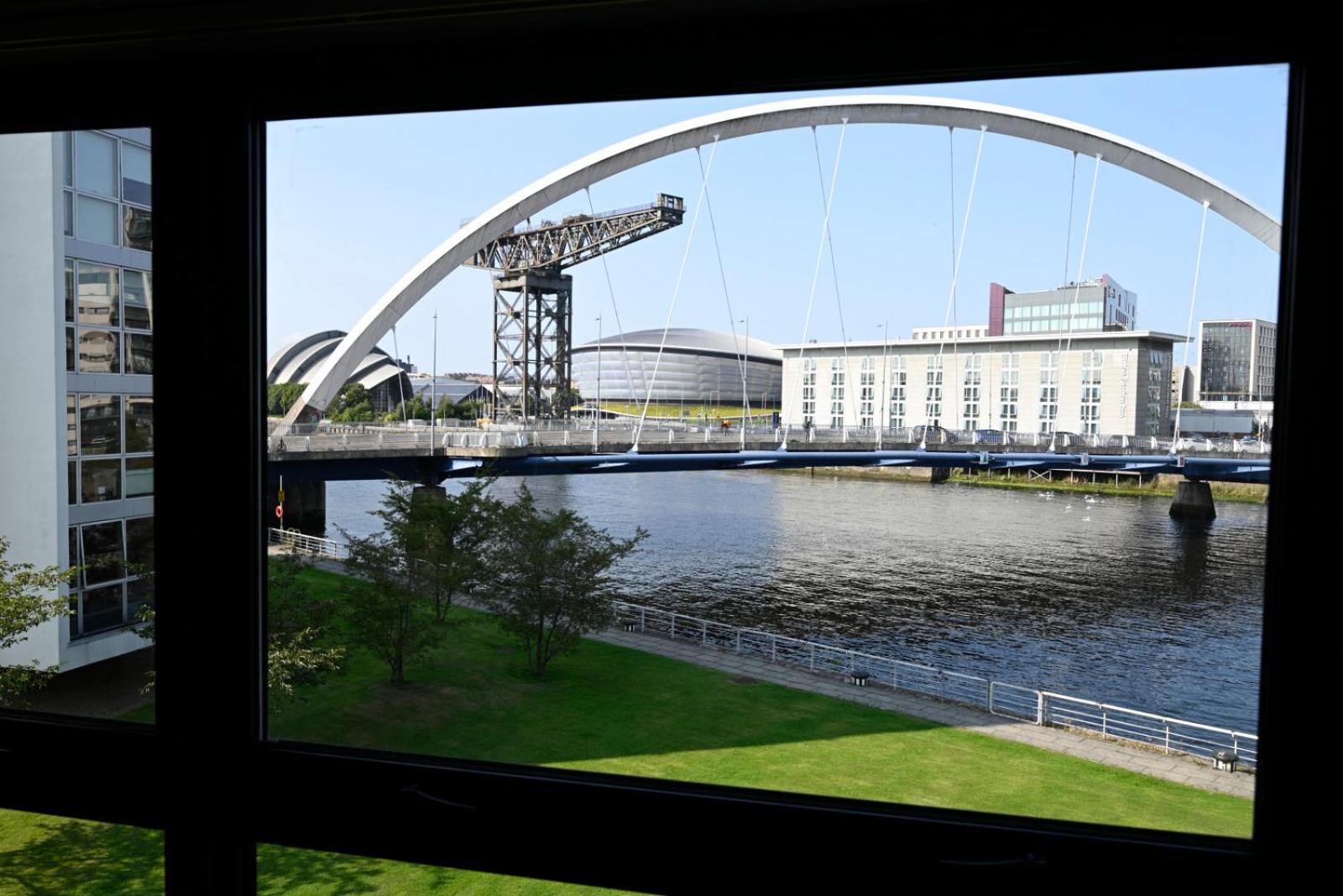 ArcView - SEC Hydro Two Bed Flat With Free parking and Great View view 5