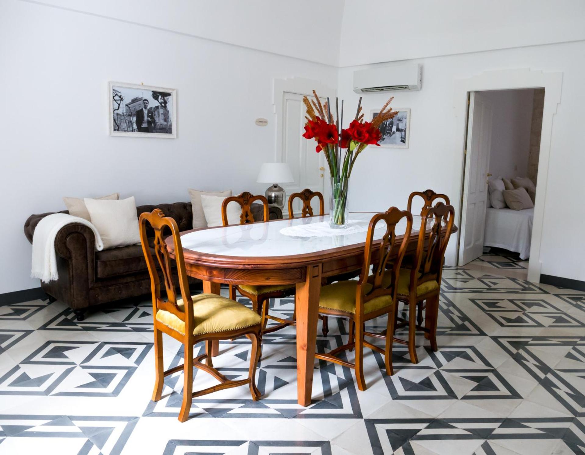 Villa Aurelia Suites and Apartments view 2