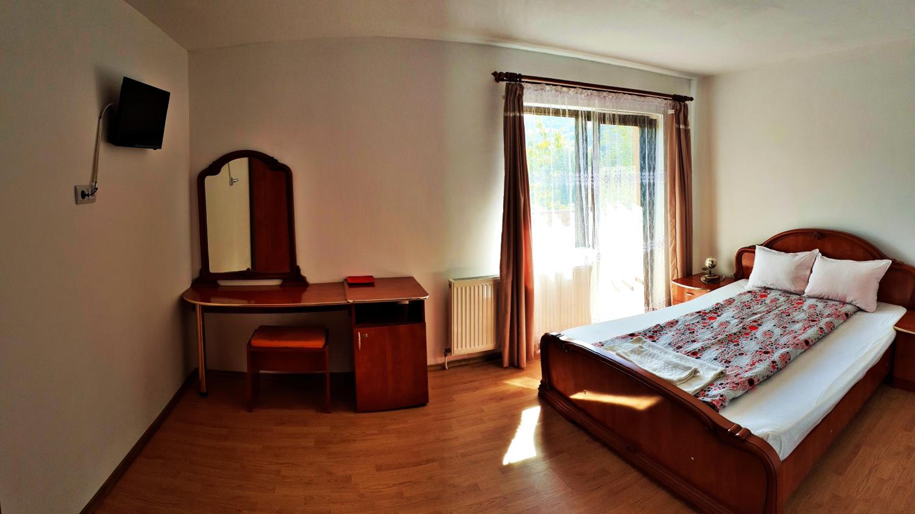 Photo 42