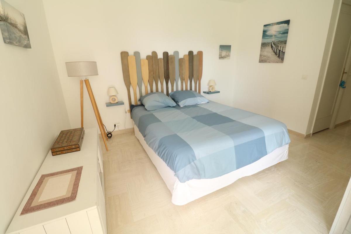 Sea side 2 bedroom with heated pool 322 photo 2