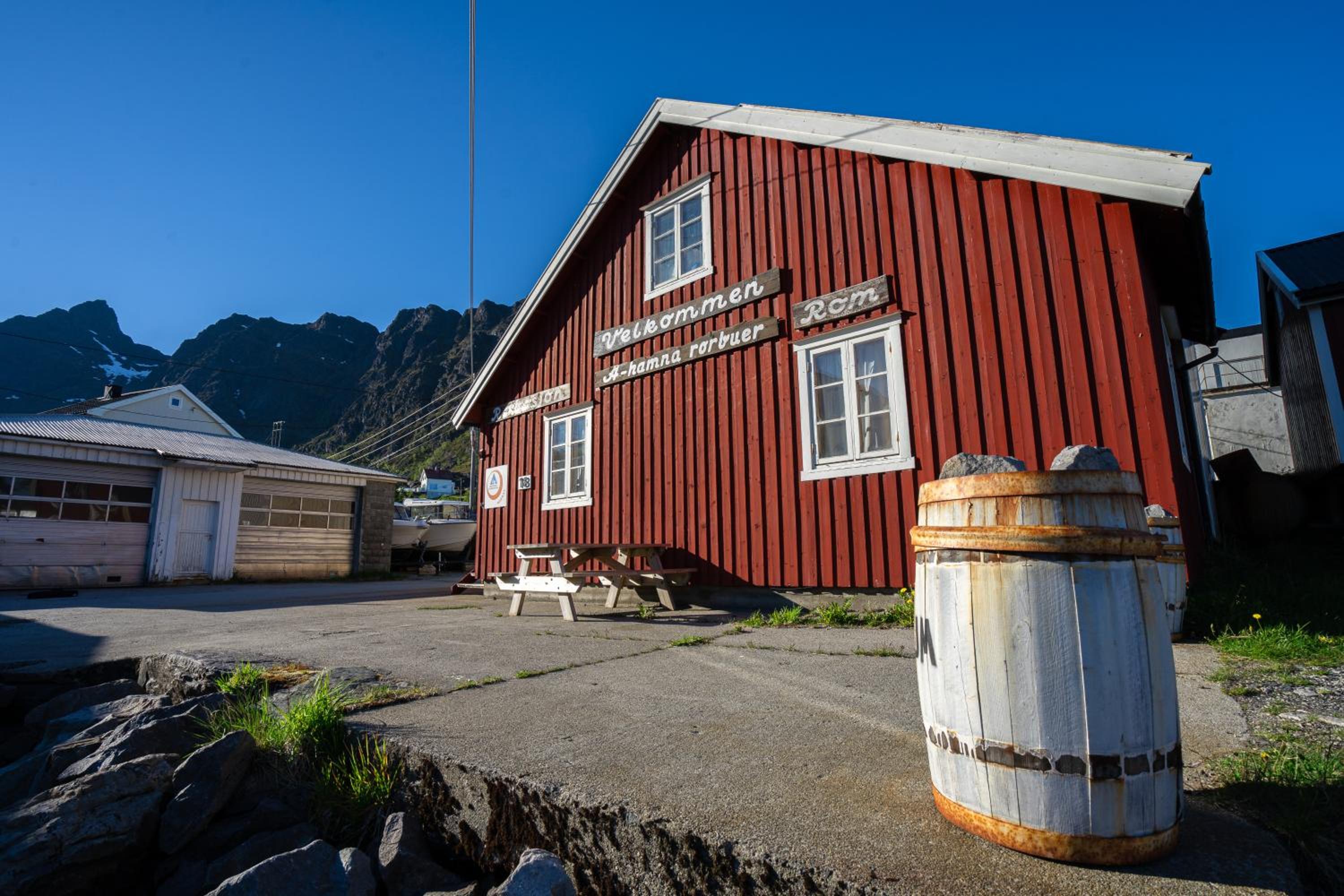 Lofoten Å HI hostel view 4