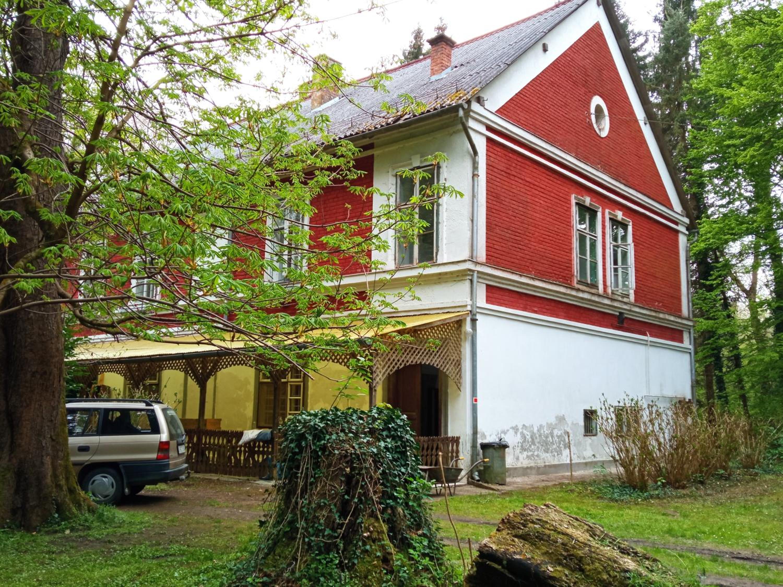 Photo 9
