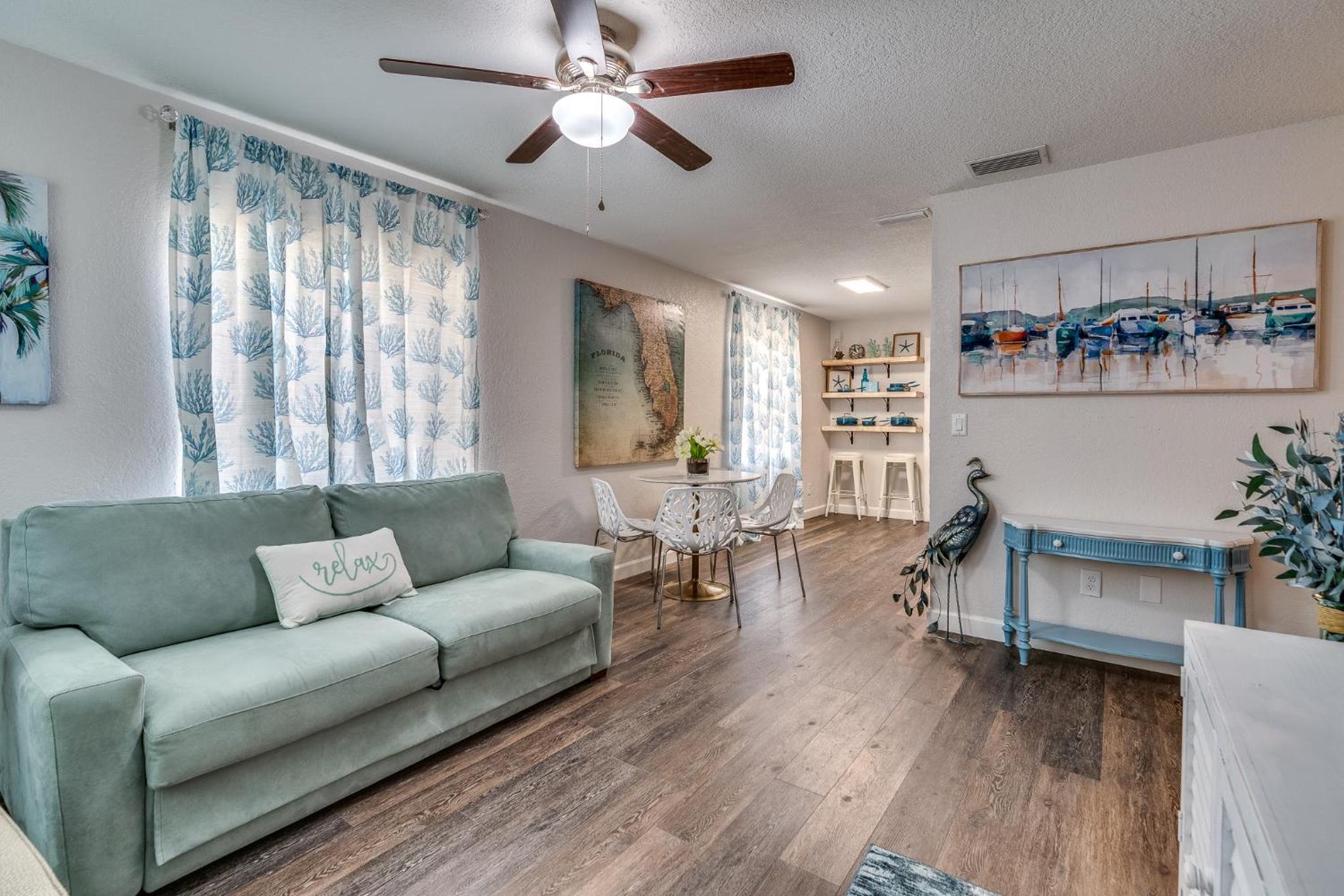 Cortez Gardens Cottage 11, Renovated, Close to Beach, 3-Bed, 2 Bath 10 people — photo 5