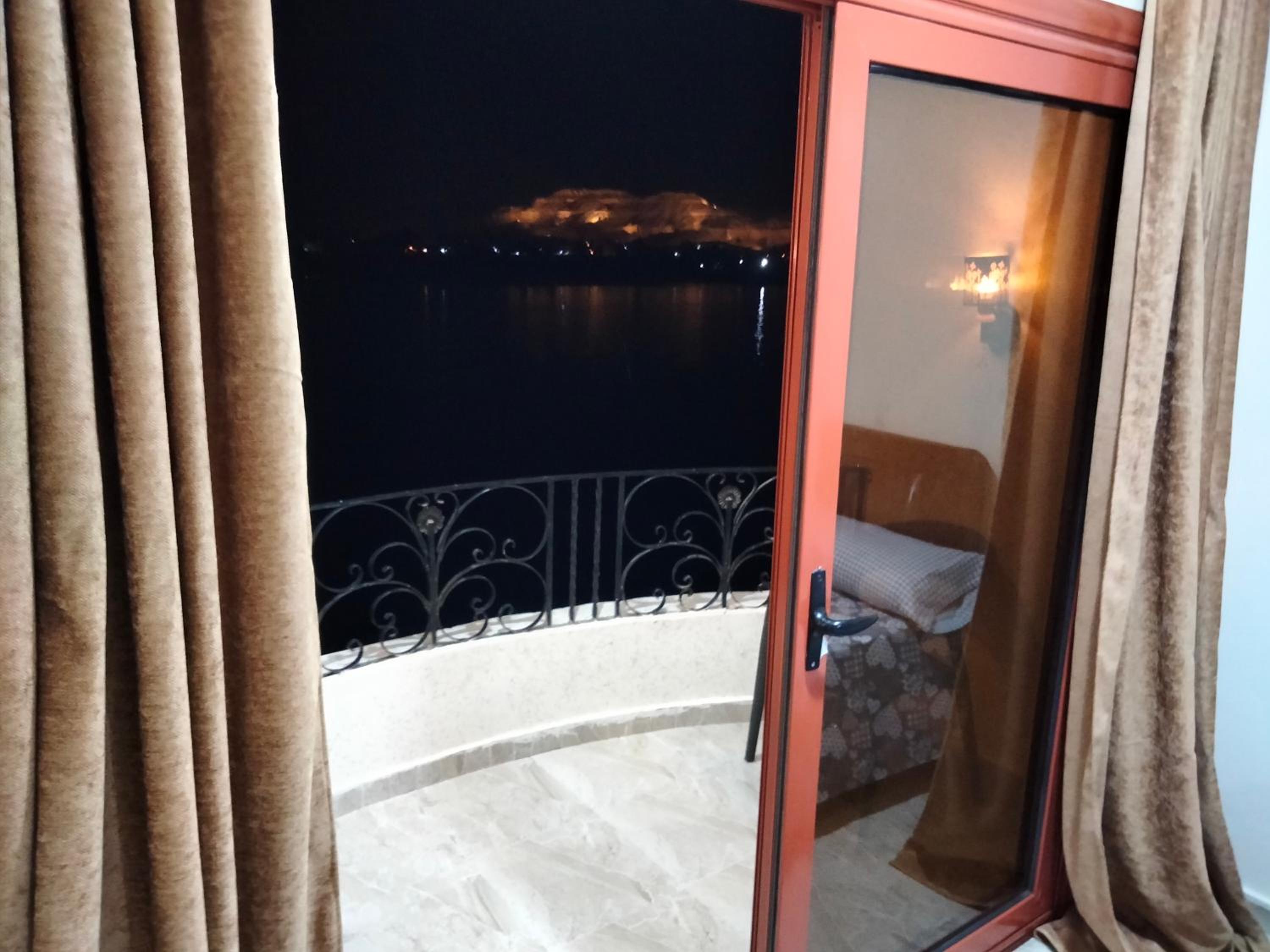 Nile Queen Apartments for Rent view 4