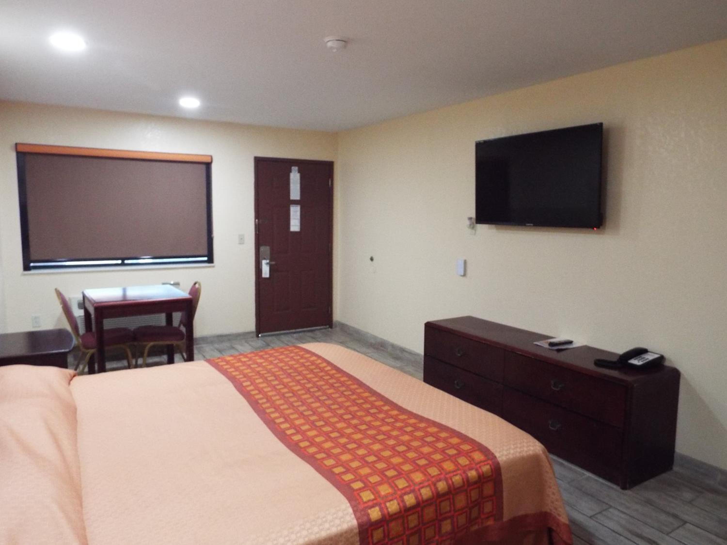 Texas Inn Harlingen - Property Image 12