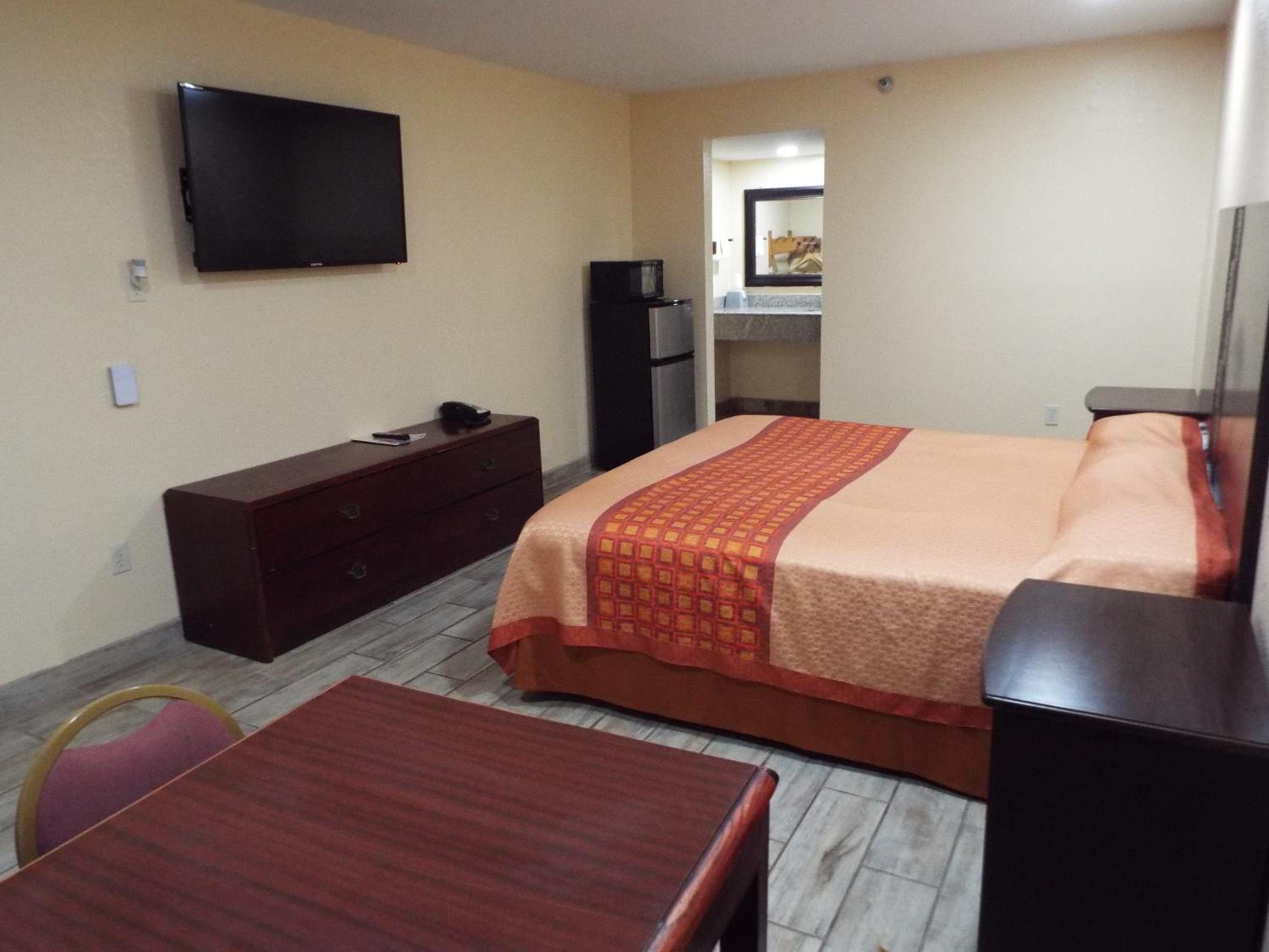 McAllen Vacations - Texas Inn Harlingen - Property Image 5