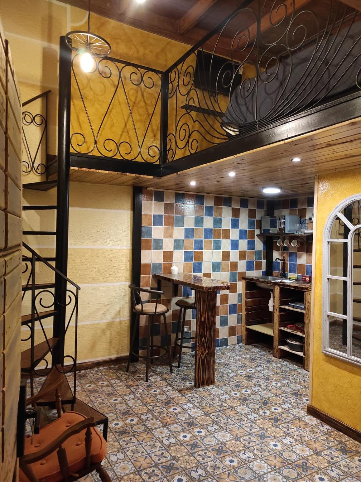 Hotel CENTRAL LOFT - Image 1