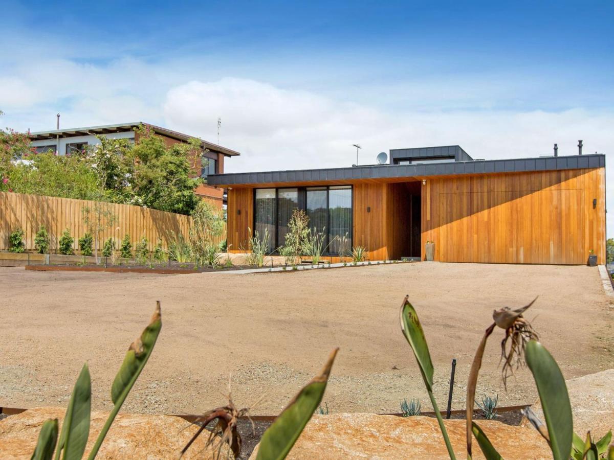 COASTAL LUXE - MT MARTHA