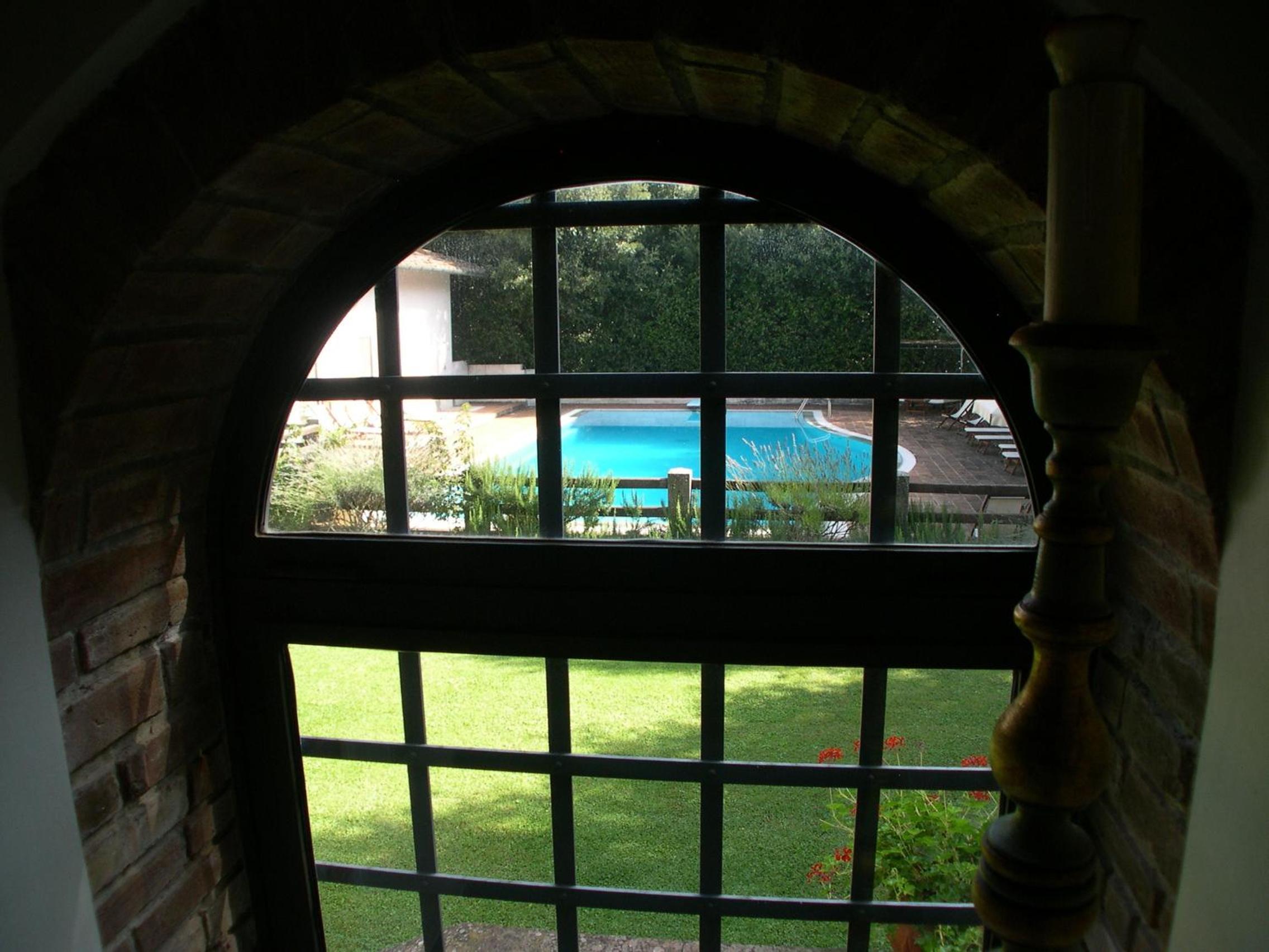 Photo 46