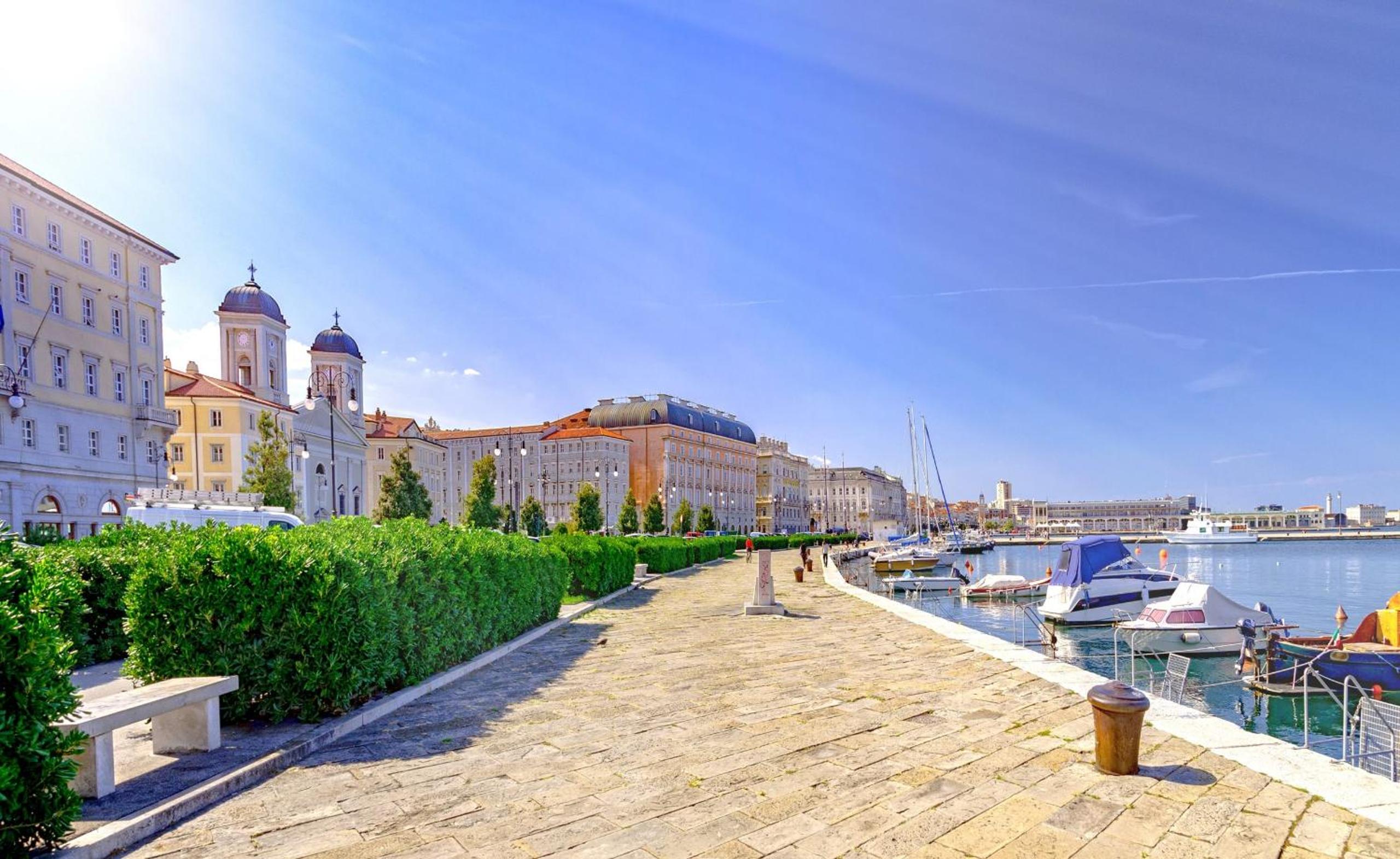 Hadithi Trieste, tra Le Rive e Piazza Unità photo 3