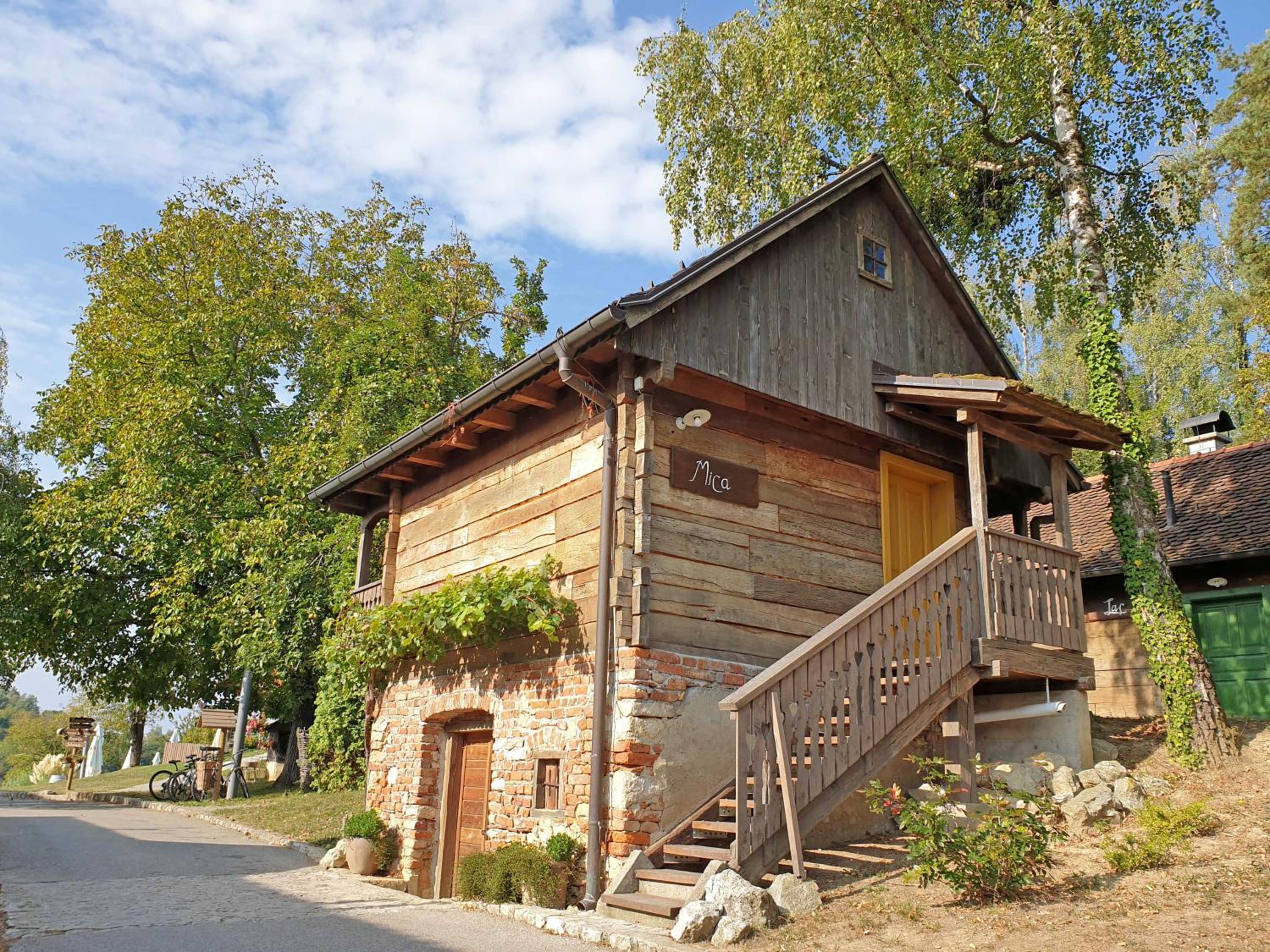 Winery, Restaurant & Pension Vuglec Breg