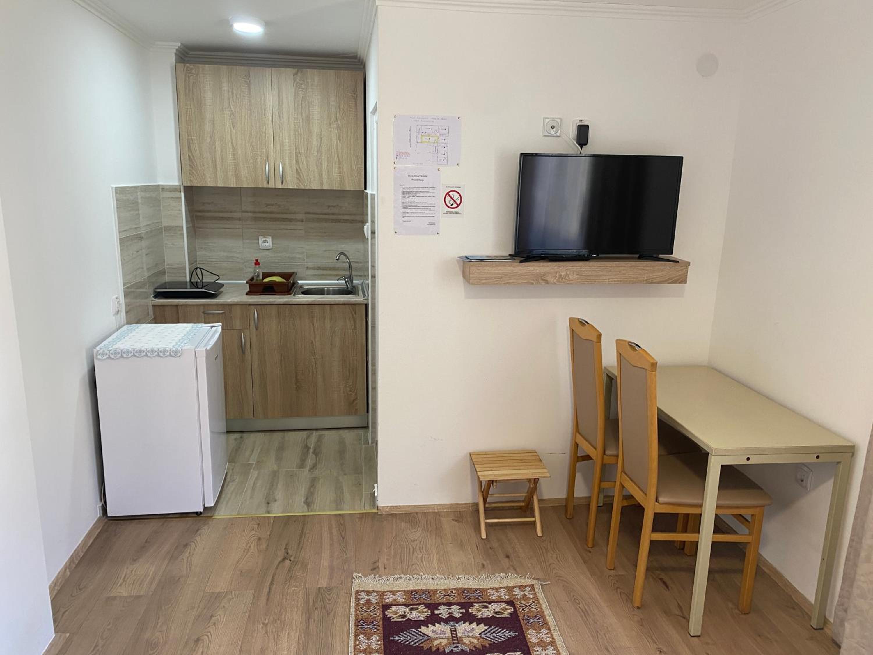 Photo 6