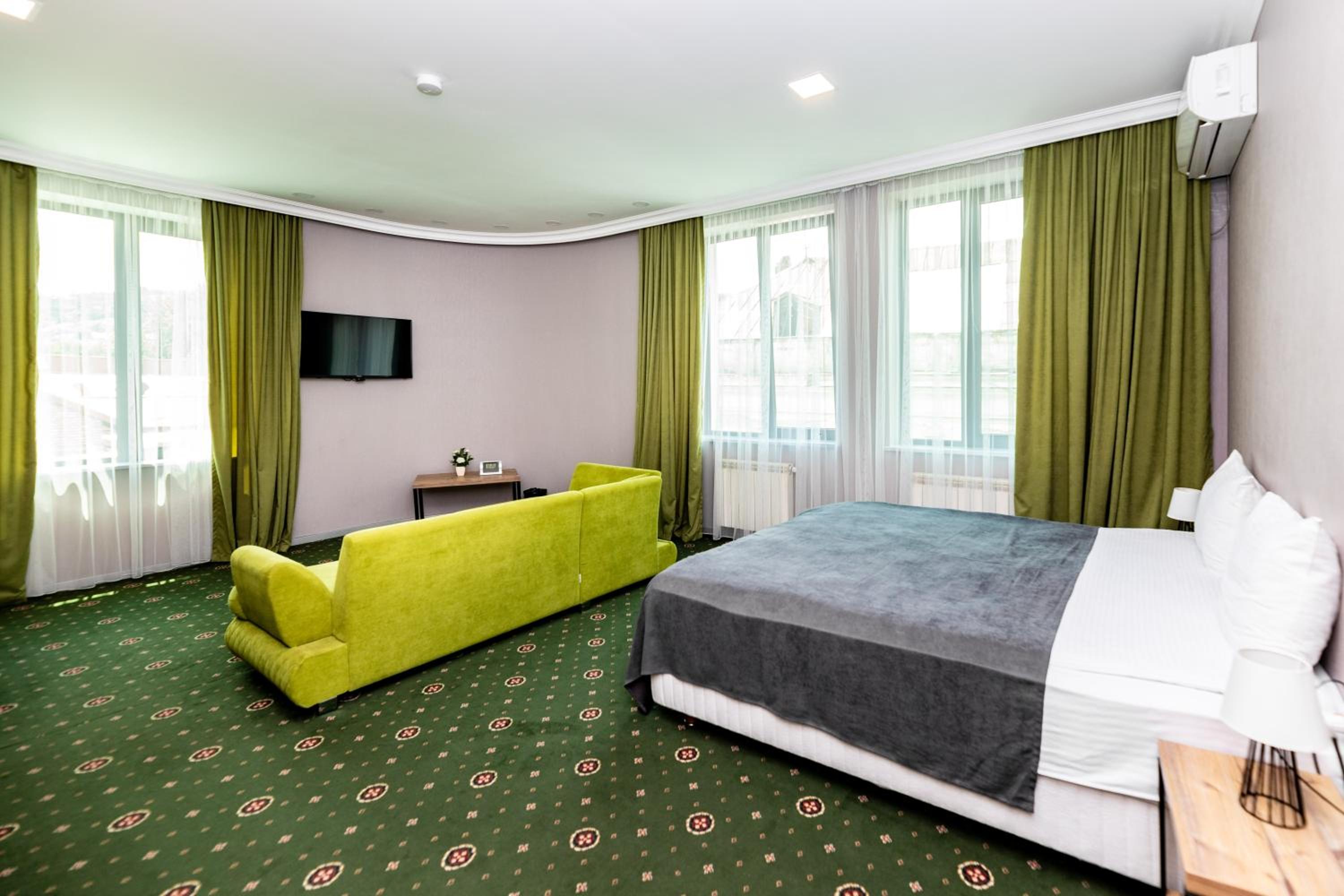 Hotel Old Side Corner - Image 1