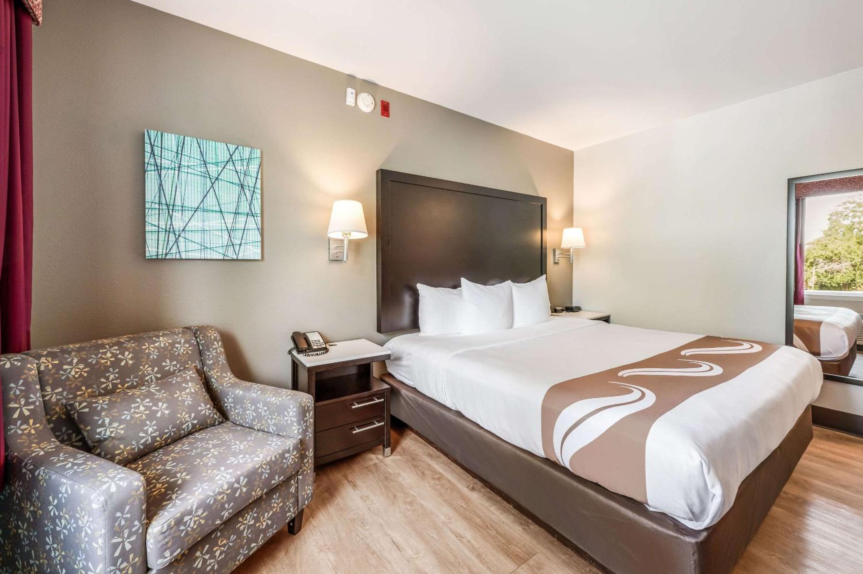 Poughkeepsie Vacations - Quality Inn Poughkeepsie - Property Image 41