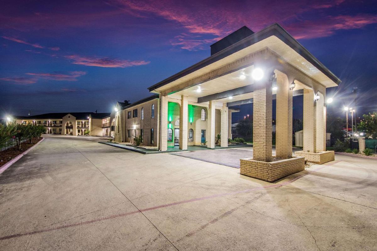 Quality Inn Medical Center - Image 4