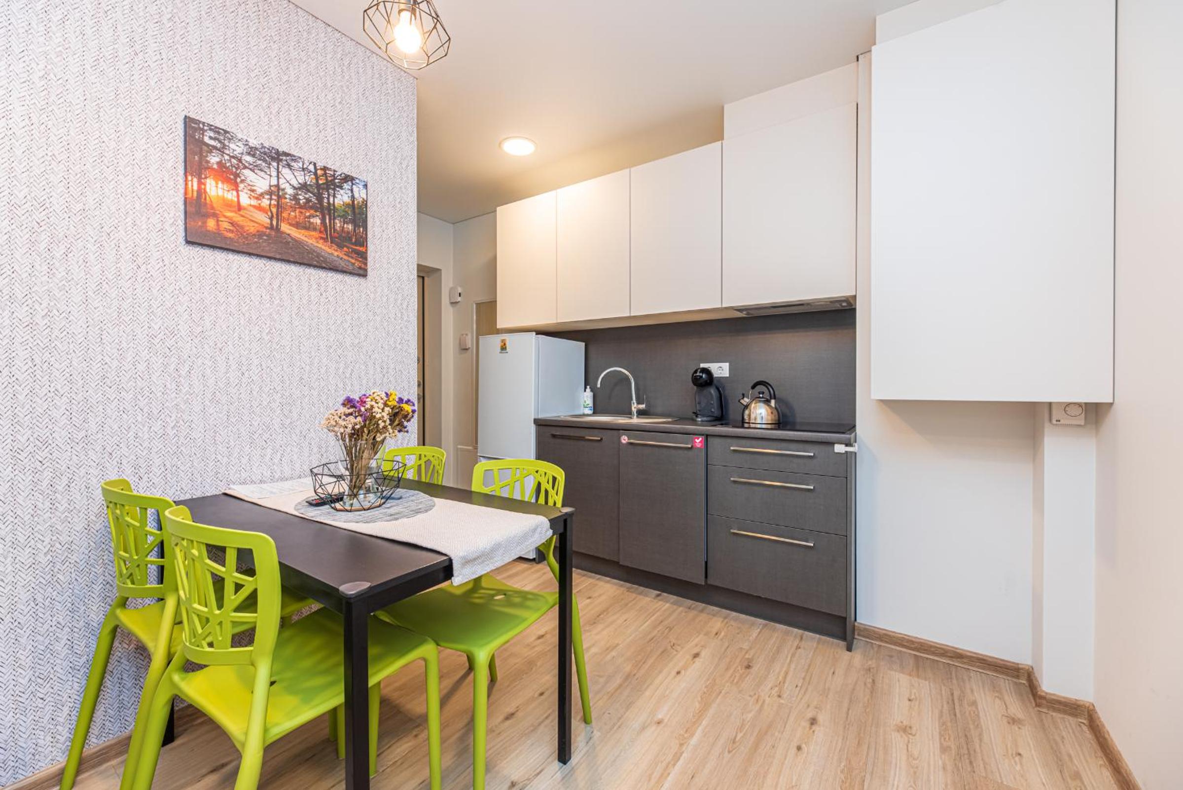 Sunny Pines Apartment