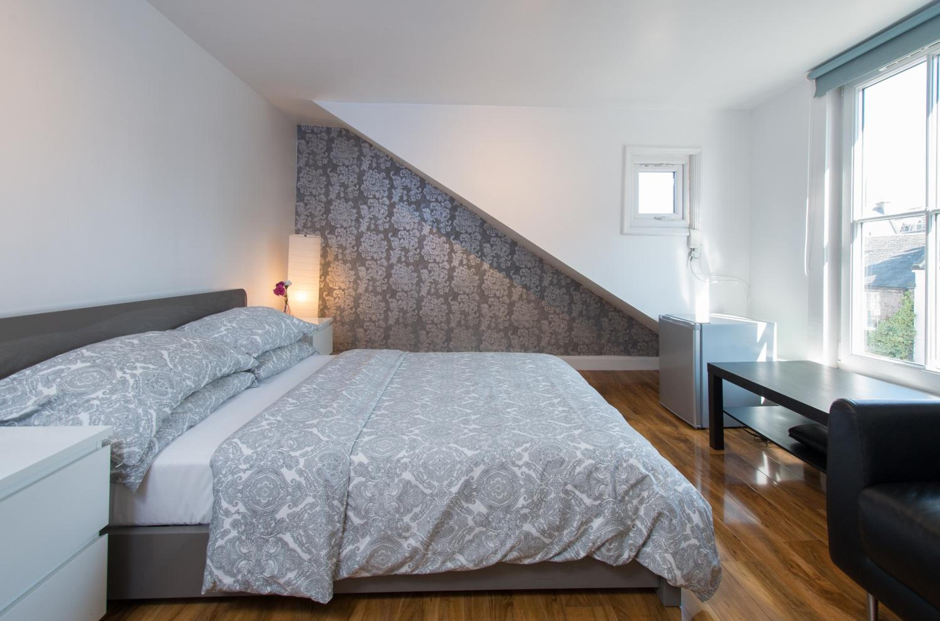 7 Bedroom Townhouse