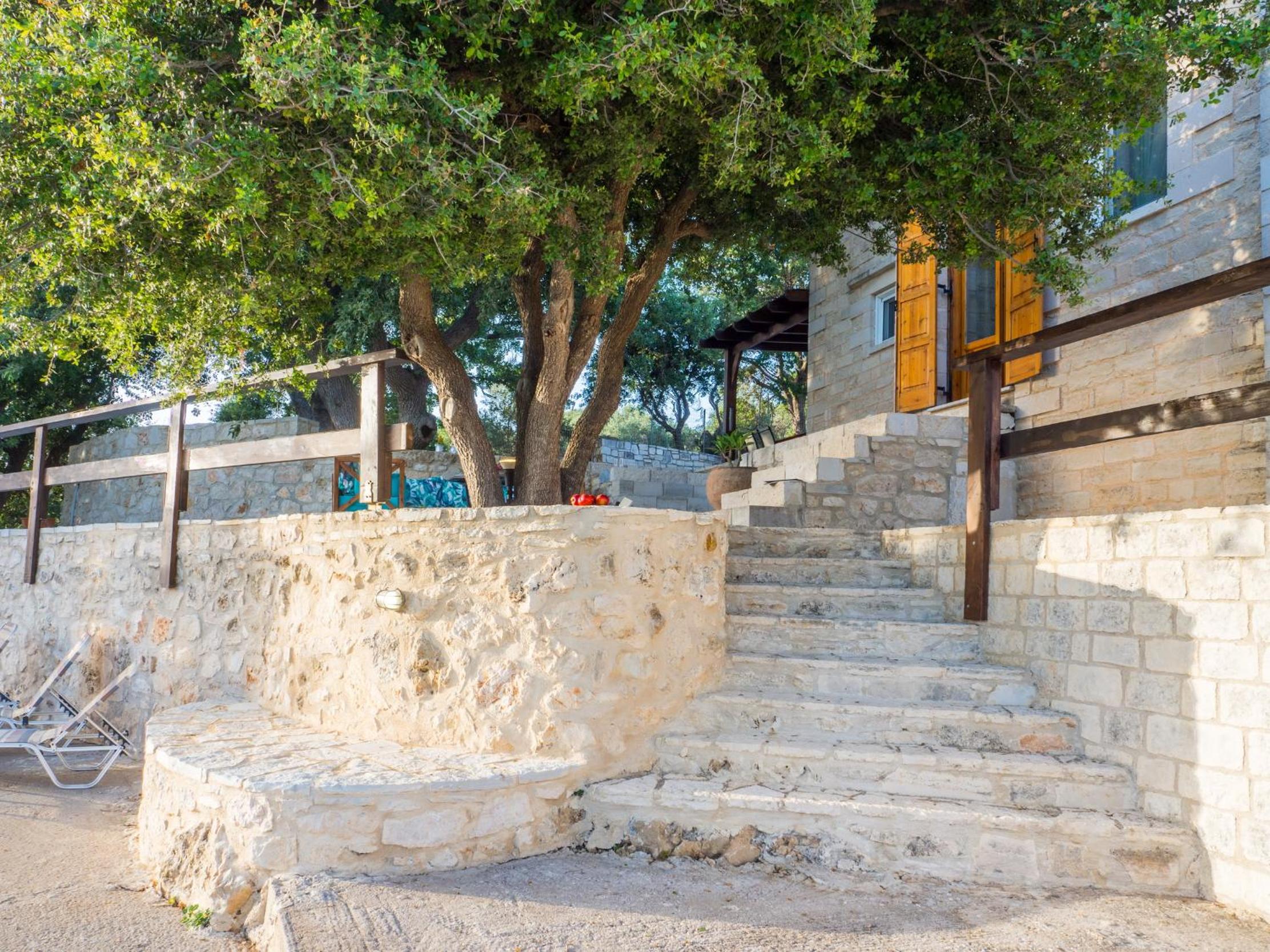 Stone Built Private villa Limeri with pool, BBQ & Shaded Patio