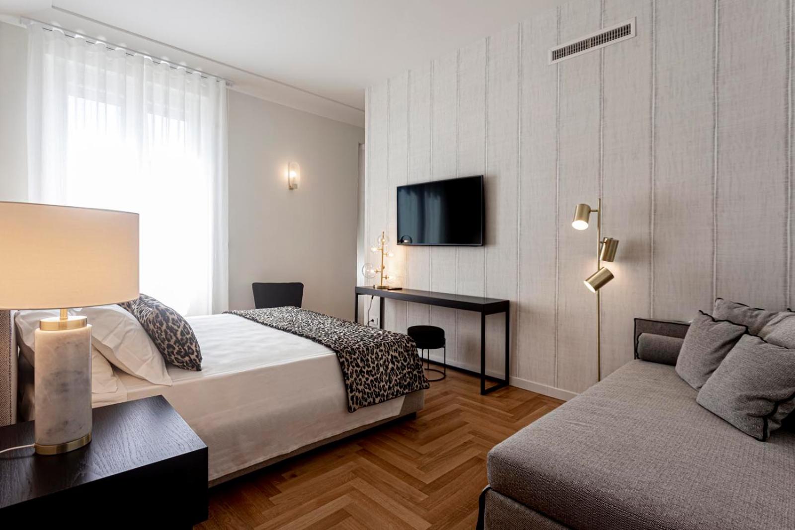 Apollo Suite view 3