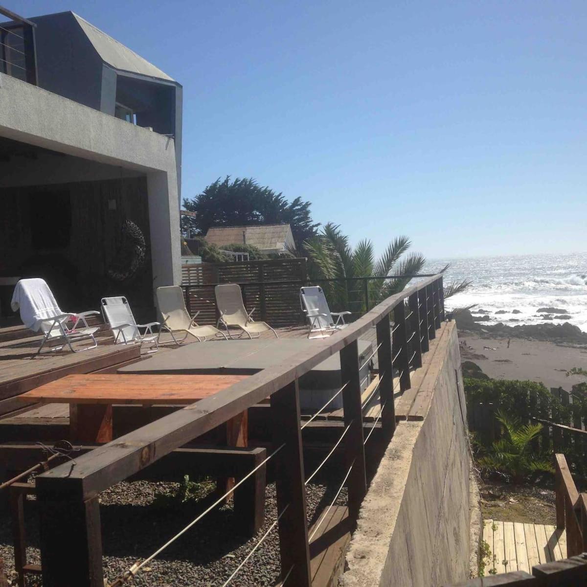 Increíble casa primera línea frente a ola Infiernillo