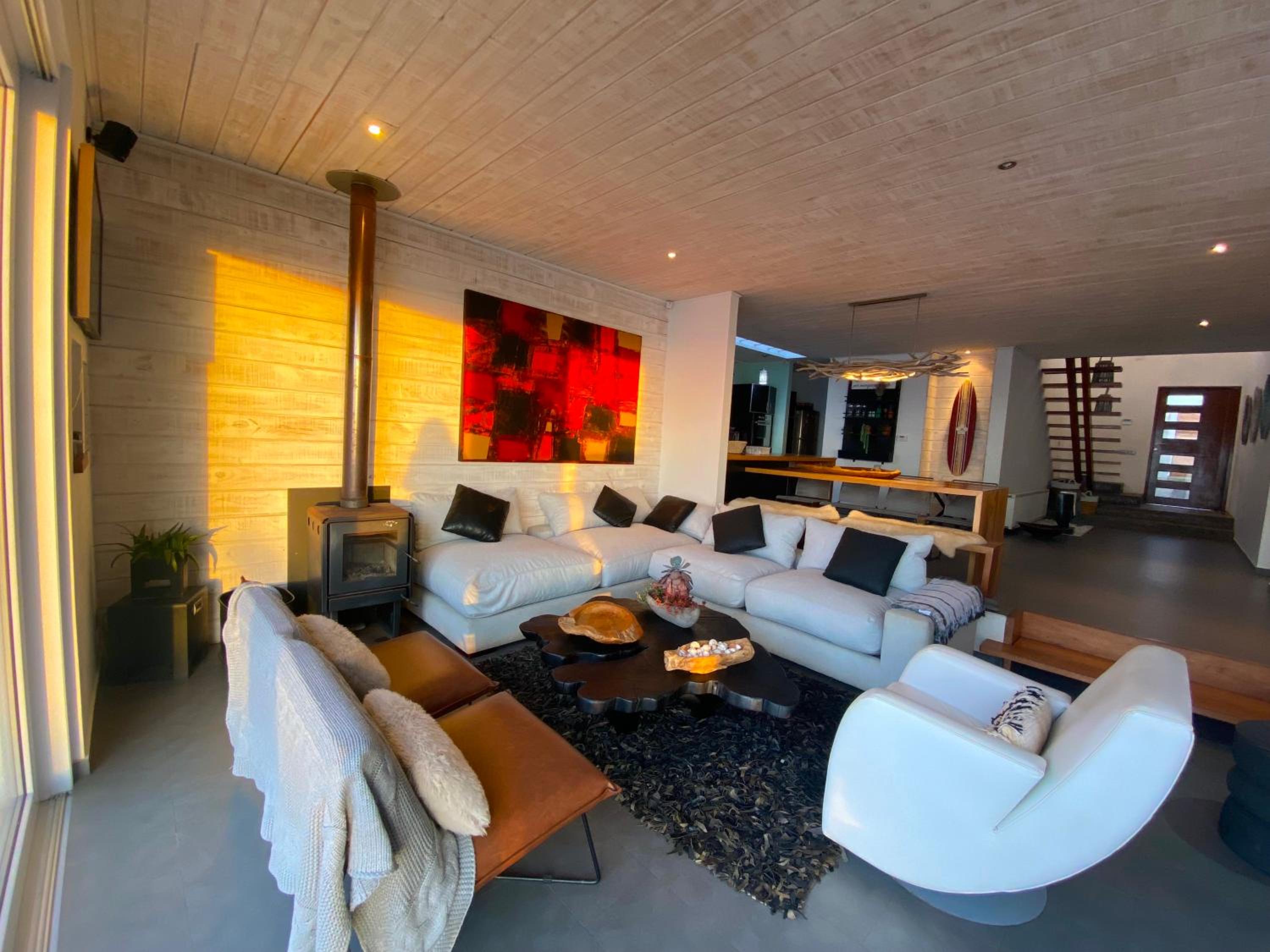 Increíble casa primera línea frente a ola Infiernillo