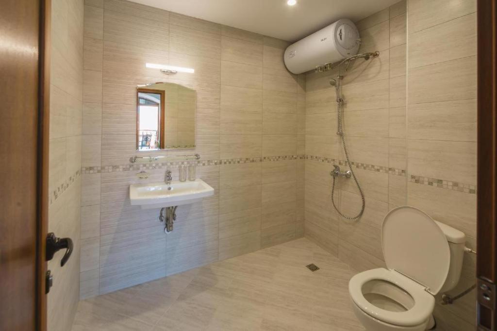 Victoria Hotel Rooms & Victoria Apartment Veliko Tarnovo - Image 5