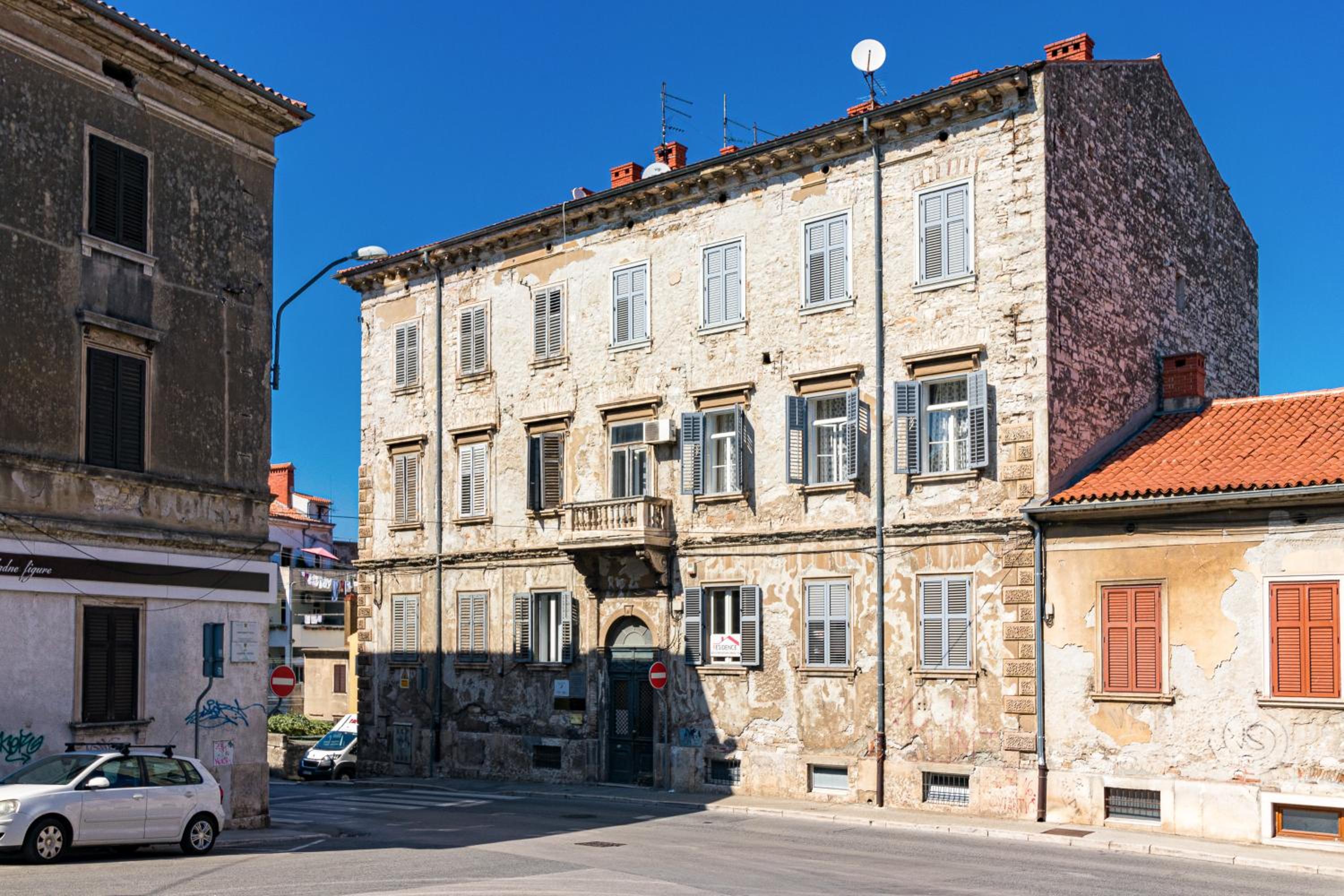 Hotel Apartment Augier - Elegant & Spacious - City Centre - Image 1