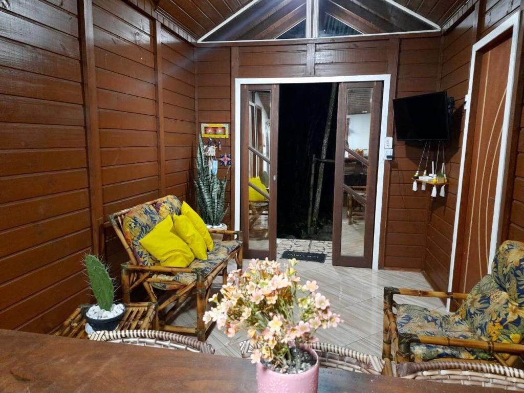 Recanto Maciel casa rústica em meio da natureza próximo a praia trilhas cachoeira