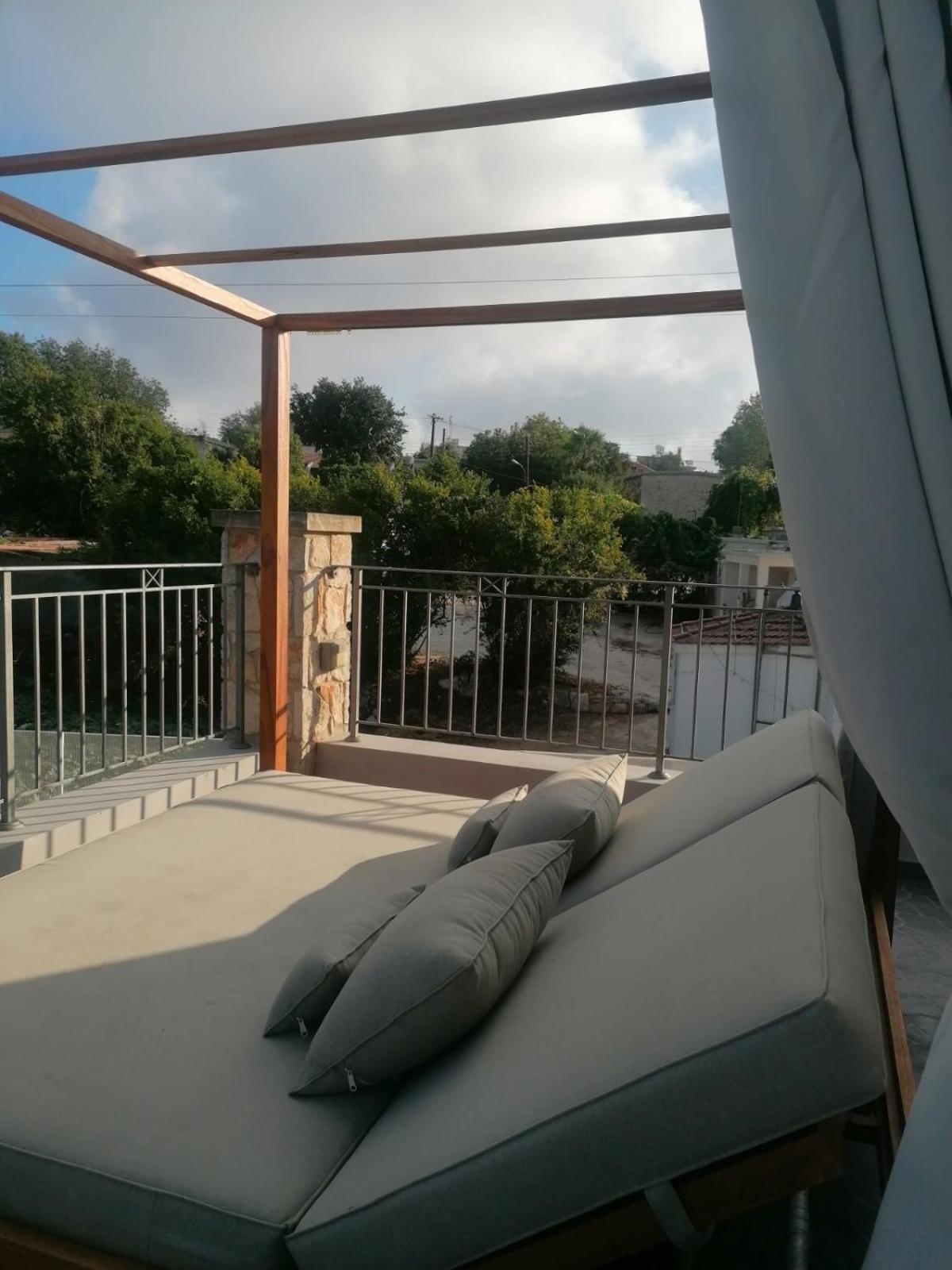 Photo 52